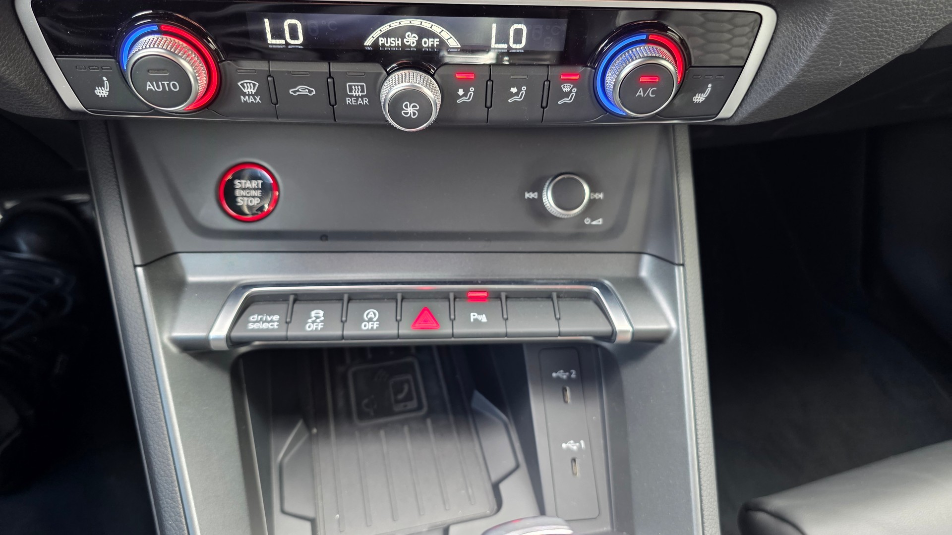 AUDI RS Q3 Sportback quattro S tronic-image-22