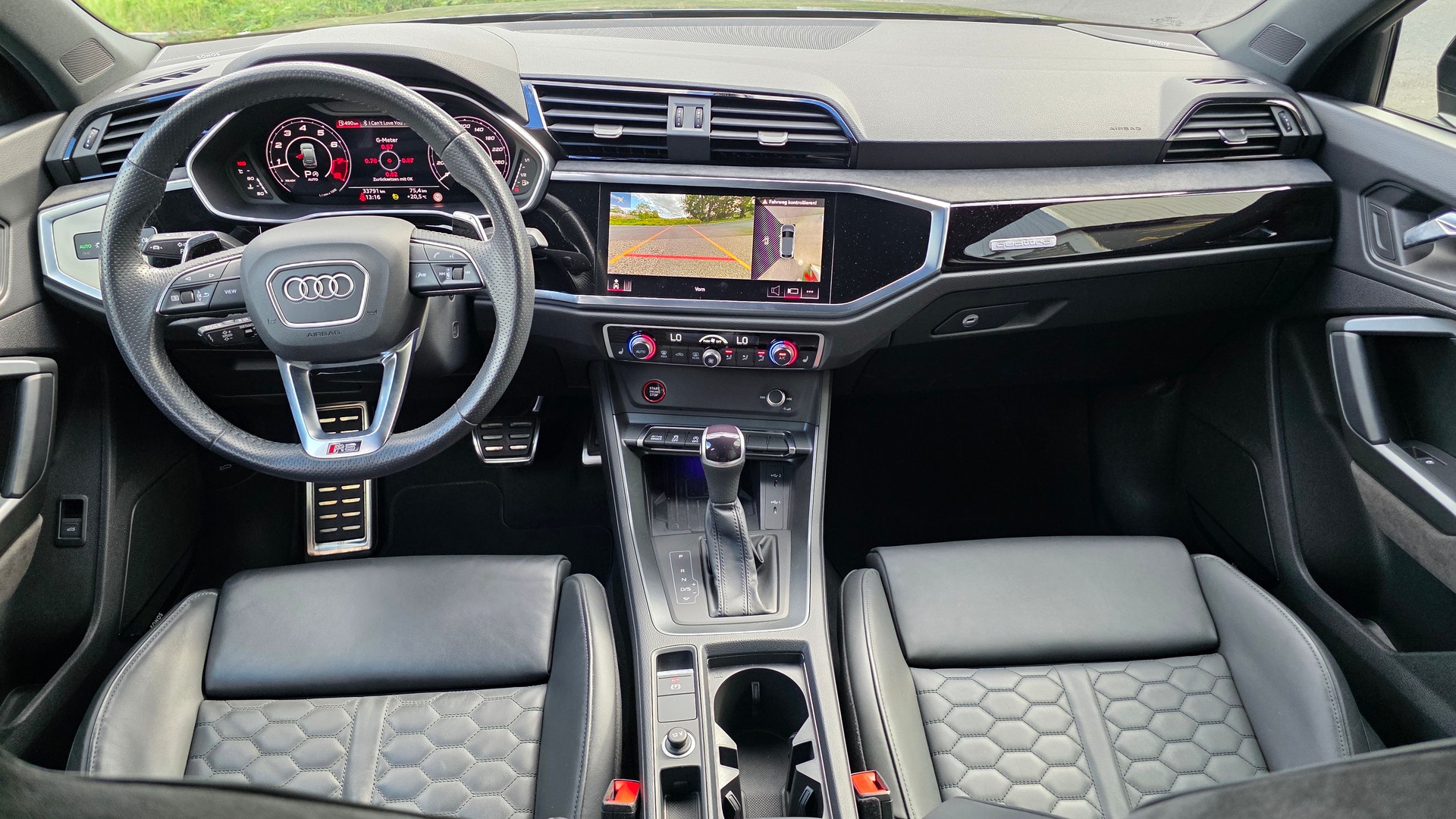 AUDI RS Q3 Sportback quattro S tronic-image-13