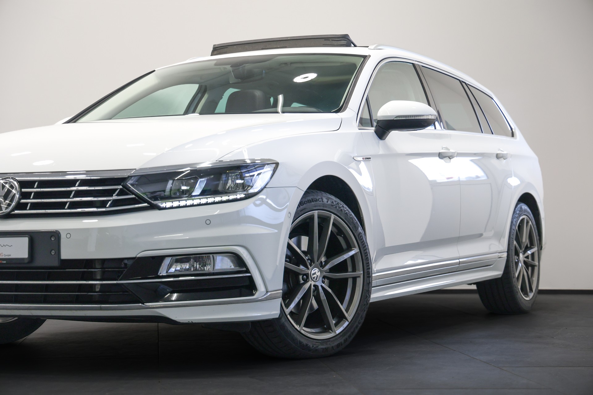 VW Passat Variant 2.0 TDI BMT Highline DSG 4Motion *R-Line aussen*frisch ab Service*frisch ab MFK*-image-8