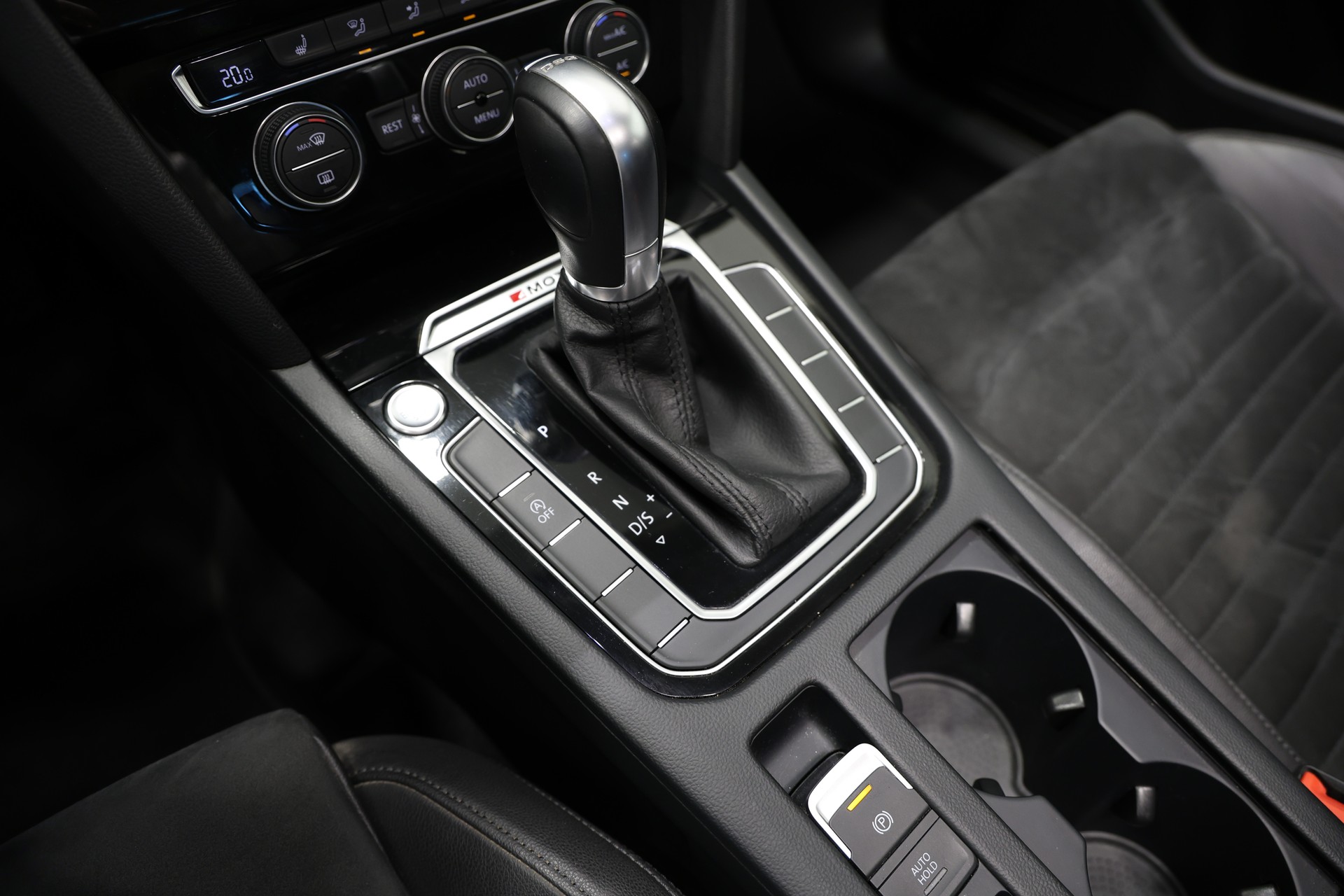 VW Passat Variant 2.0 TDI BMT Highline DSG 4Motion *R-Line aussen*frisch ab Service*frisch ab MFK*-image-27