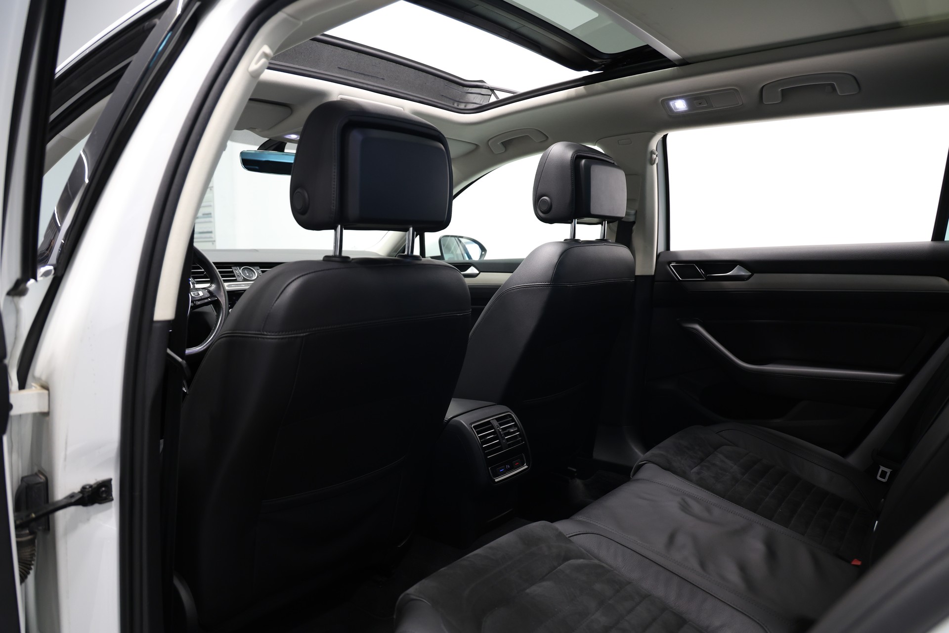 VW Passat Variant 2.0 TDI BMT Highline DSG 4Motion *R-Line aussen*frisch ab Service*frisch ab MFK*-image-20
