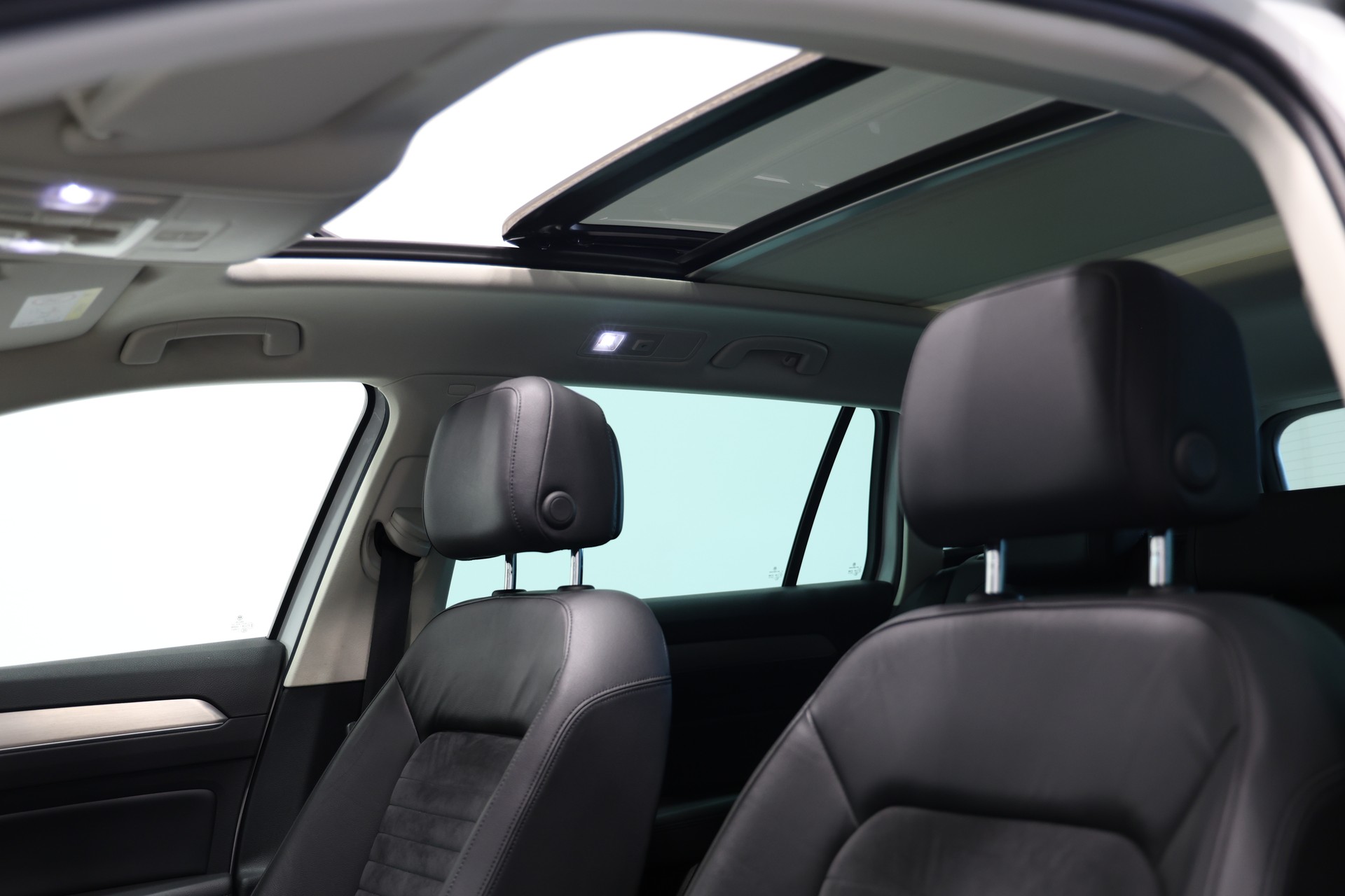 VW Passat Variant 2.0 TDI BMT Highline DSG 4Motion *R-Line aussen*frisch ab Service*frisch ab MFK*-image-18
