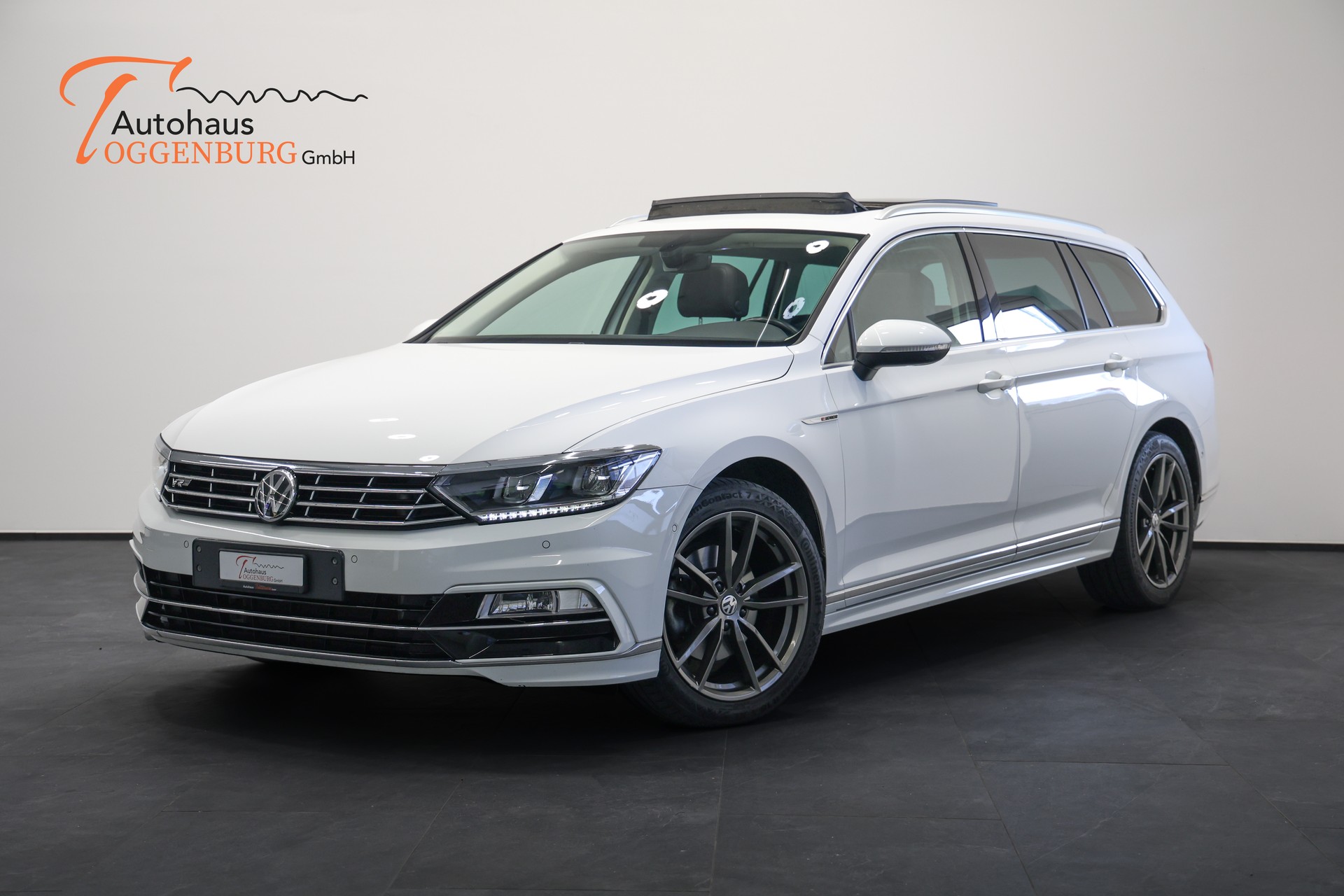 VW Passat Variant 2.0 TDI BMT Highline DSG 4Motion *R-Line aussen*frisch ab Service*frisch ab MFK*-image-0