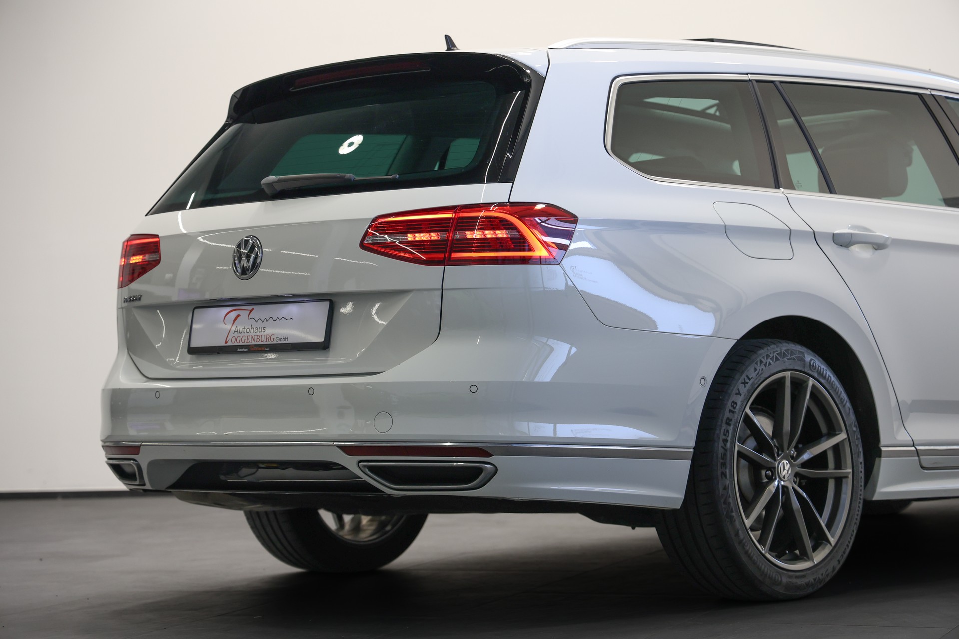 VW Passat Variant 2.0 TDI BMT Highline DSG 4Motion *R-Line aussen*frisch ab Service*frisch ab MFK*-image-15