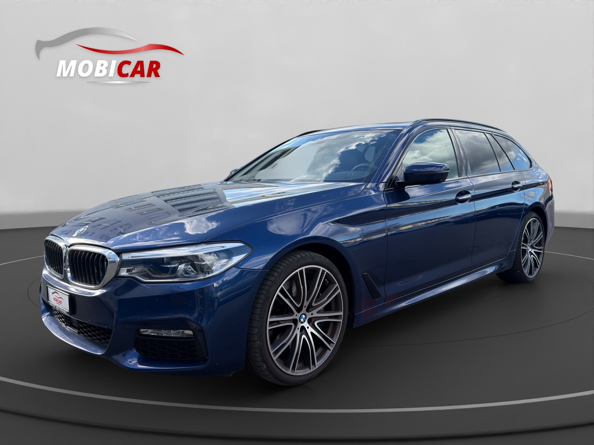 BMW 540i xDrive Touring Steptronic-image-0