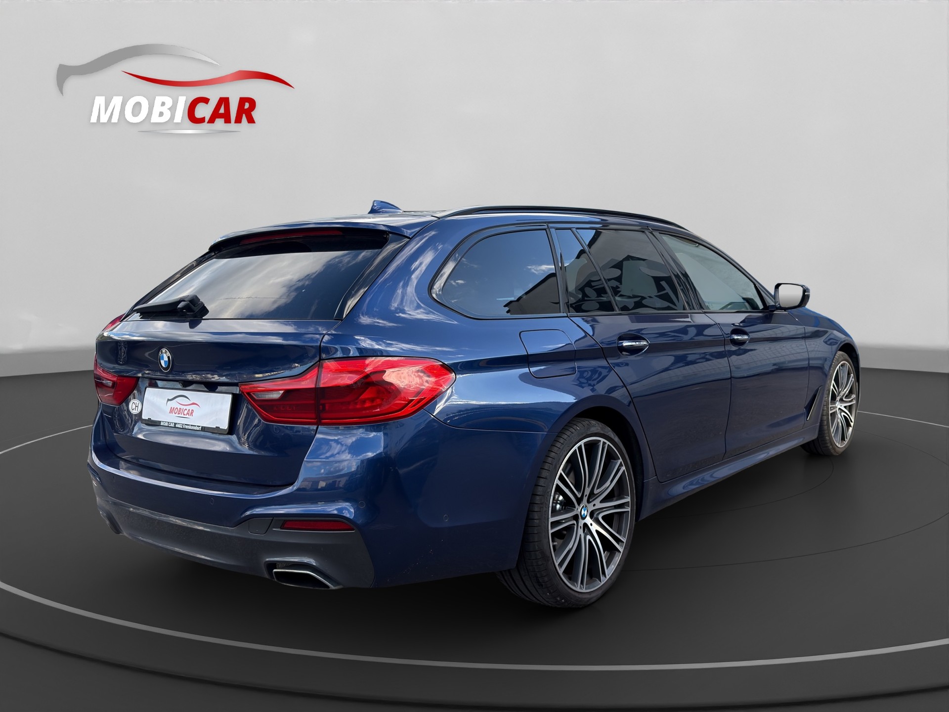 BMW 540i xDrive Touring Steptronic-image-4