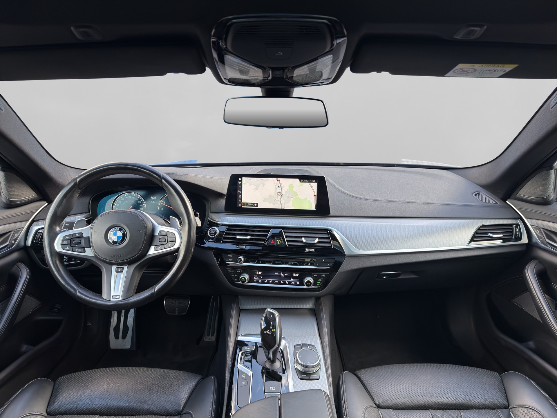 BMW 540i xDrive Touring Steptronic-image-9