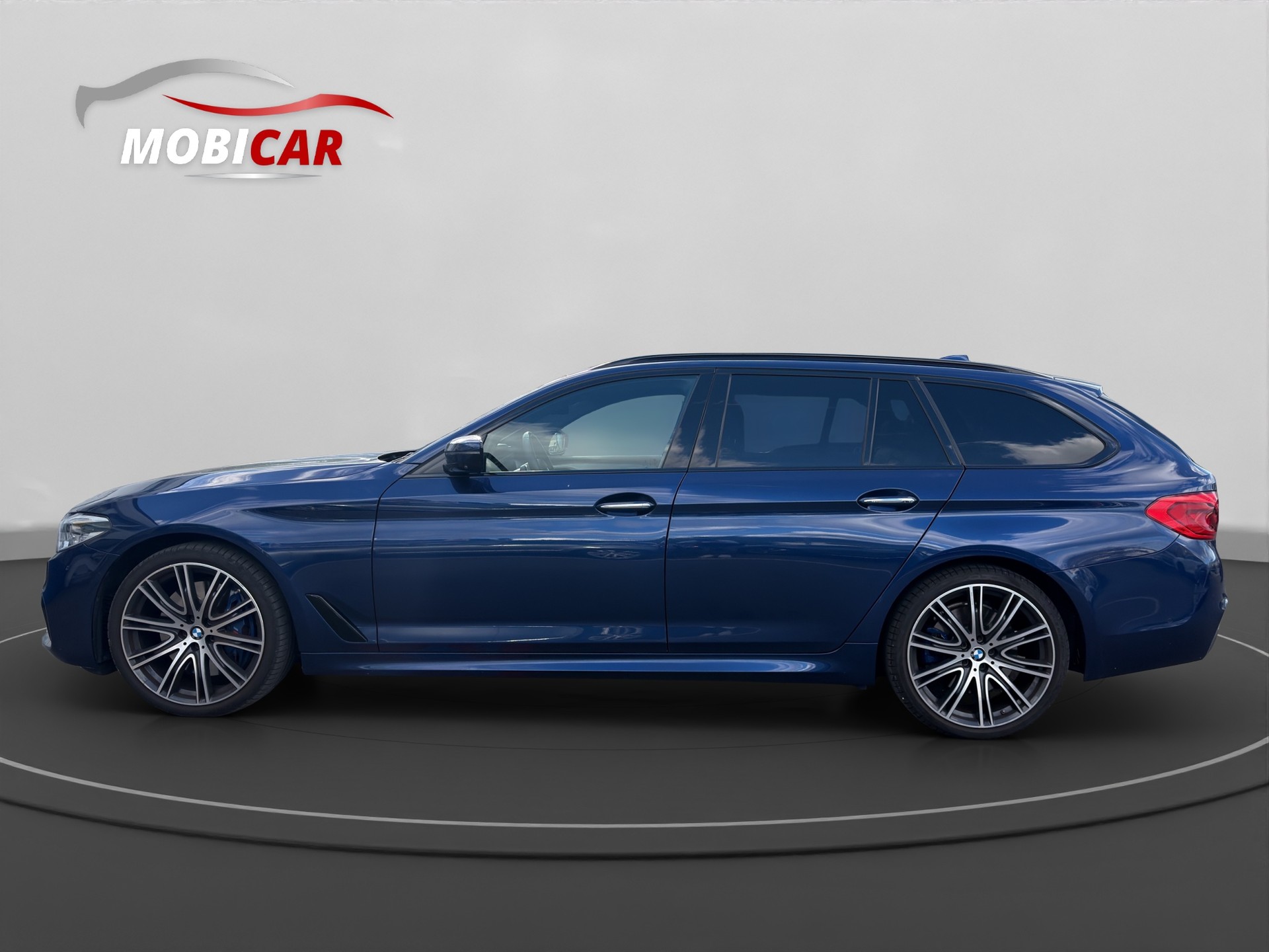 BMW 540i xDrive Touring Steptronic-image-1