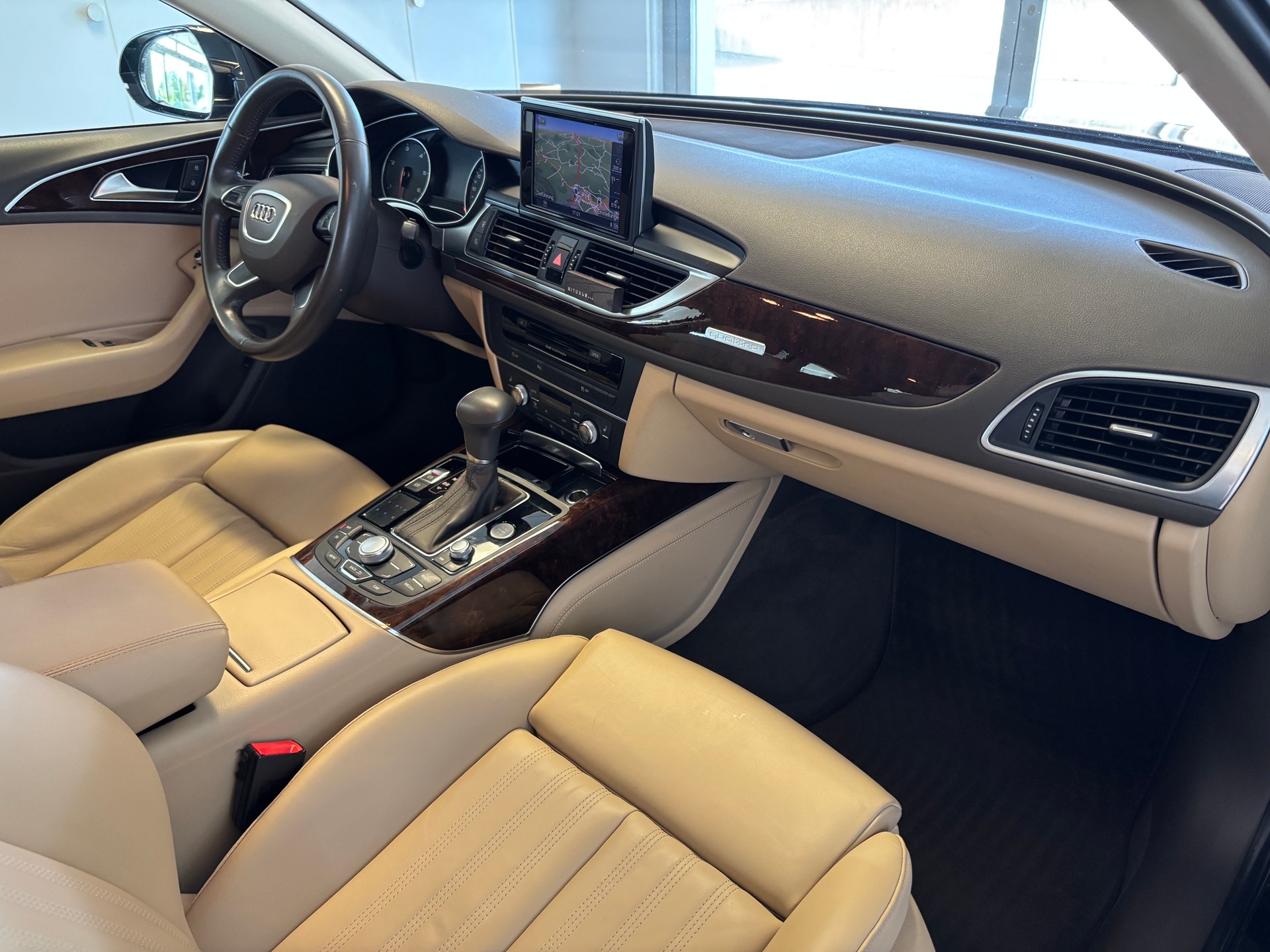 AUDI A6 Avant 3.0 TDI V6 quattro S-tronic-image-7