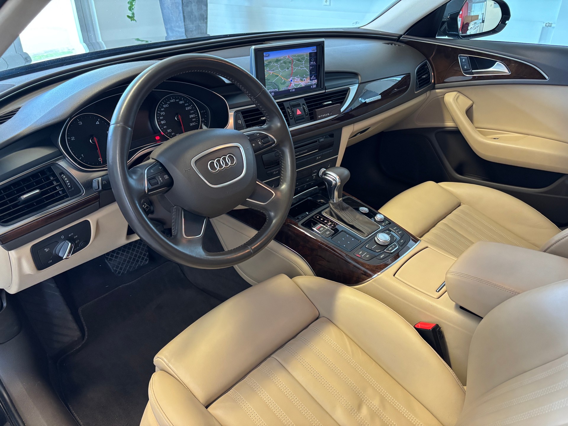 AUDI A6 Avant 3.0 TDI V6 quattro S-tronic-image-4
