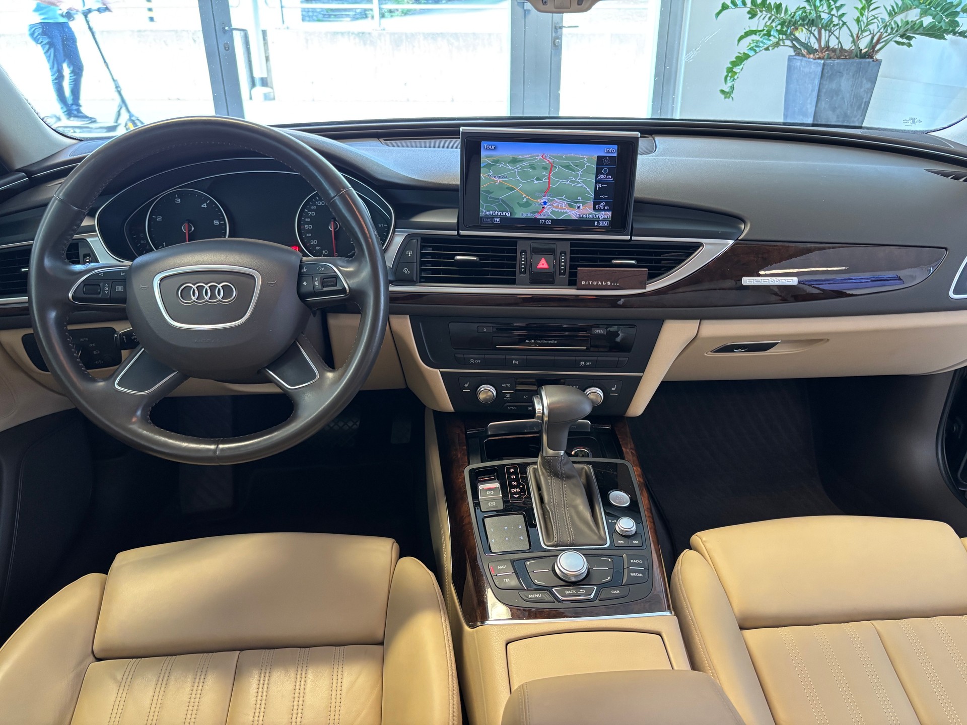 AUDI A6 Avant 3.0 TDI V6 quattro S-tronic-image-10