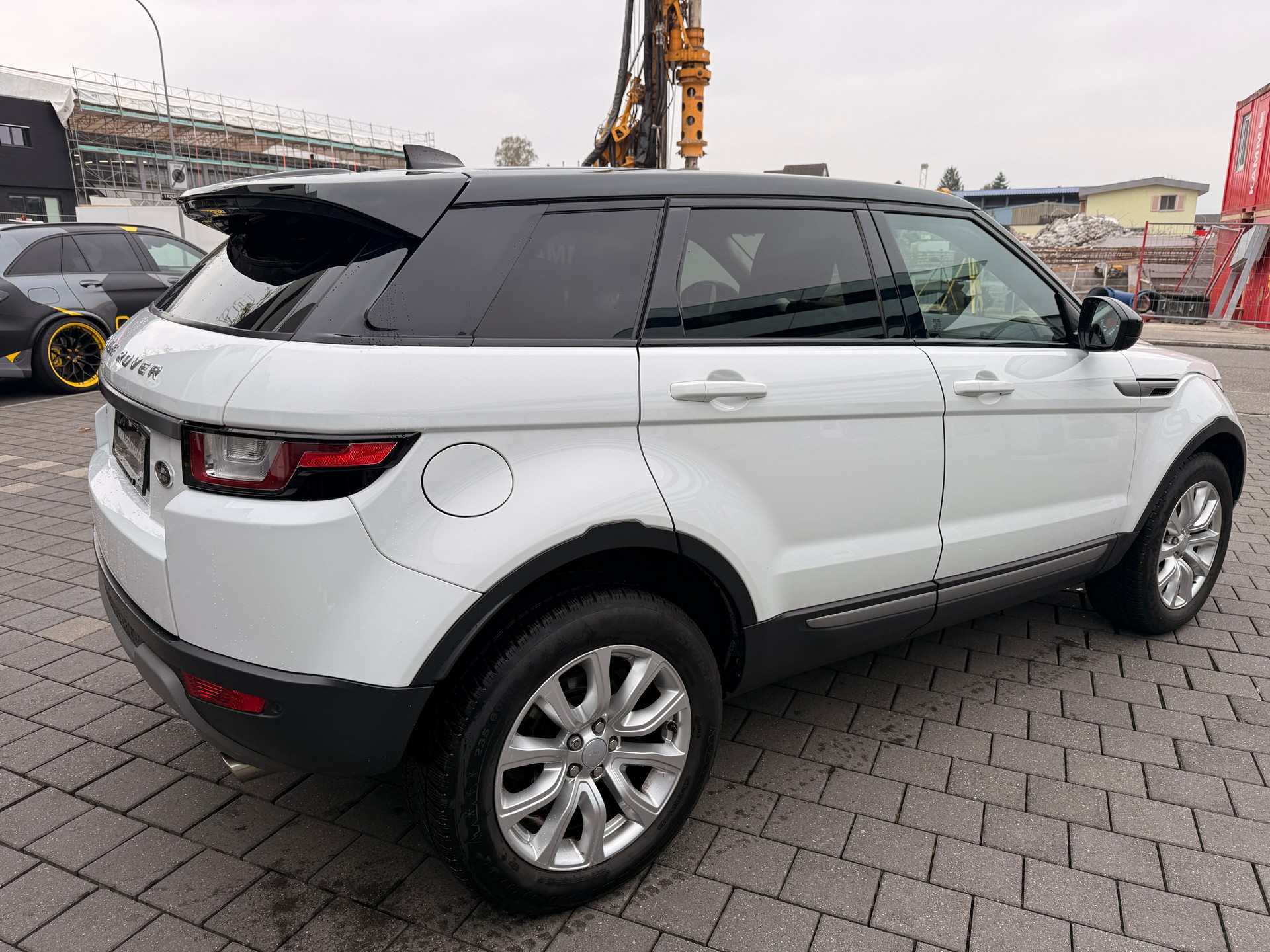 LAND ROVER Range Rover Evoque 2.0 TD4 SE Dynamic AT9-image-7