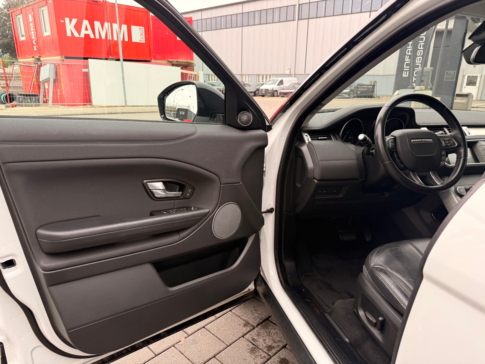 LAND ROVER Range Rover Evoque 2.0 TD4 SE Dynamic AT9-image-10