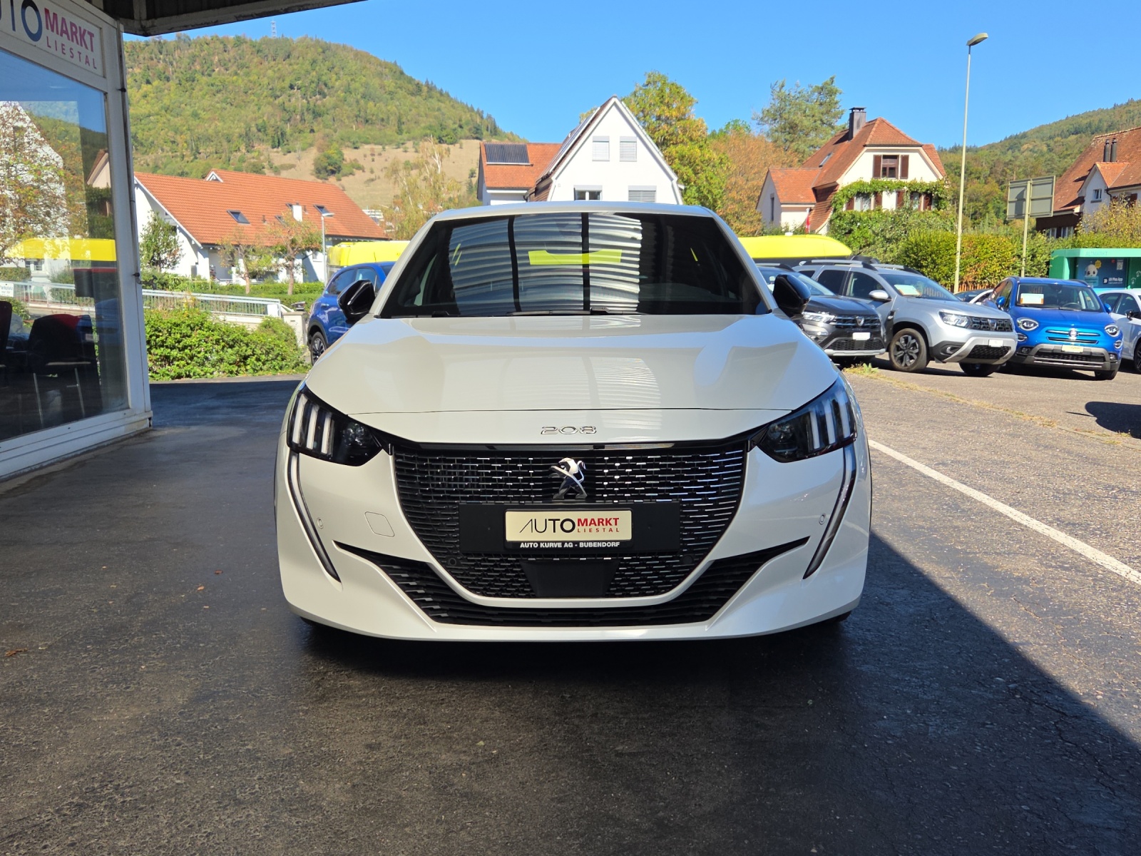 PEUGEOT 208 1.2 PureTech GT Pack EAT8-image-3