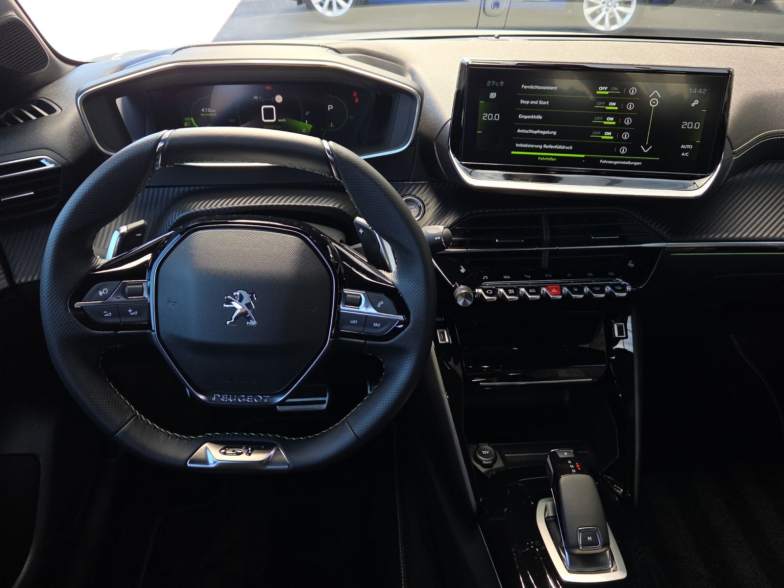 PEUGEOT 208 1.2 PureTech GT Pack EAT8-image-9