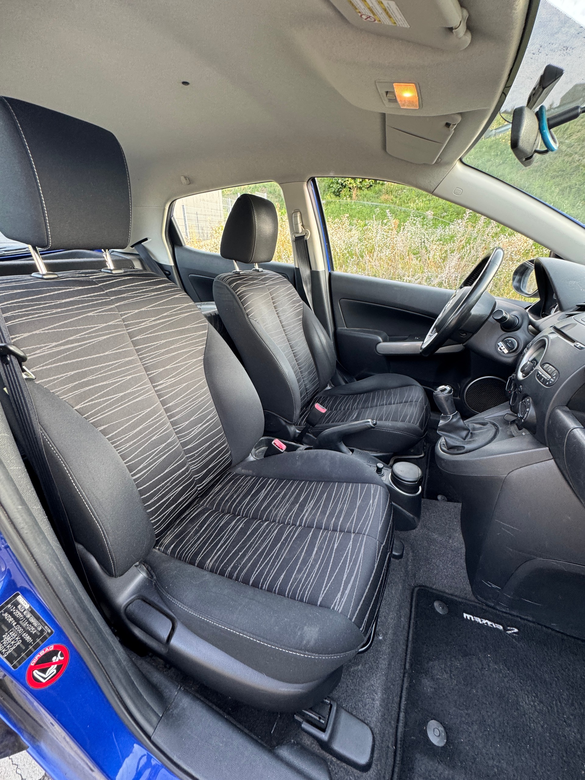 MAZDA 2 1.3i 16V Exclusive-image-8