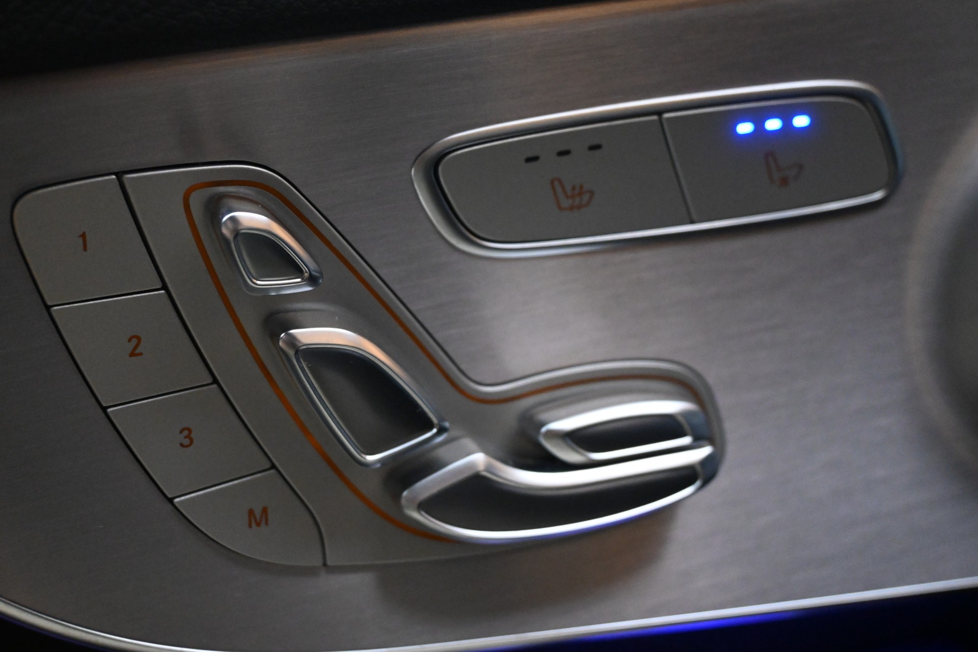 MERCEDES-BENZ C 63 S AMG 9G-tronic*Facelift*-image-18