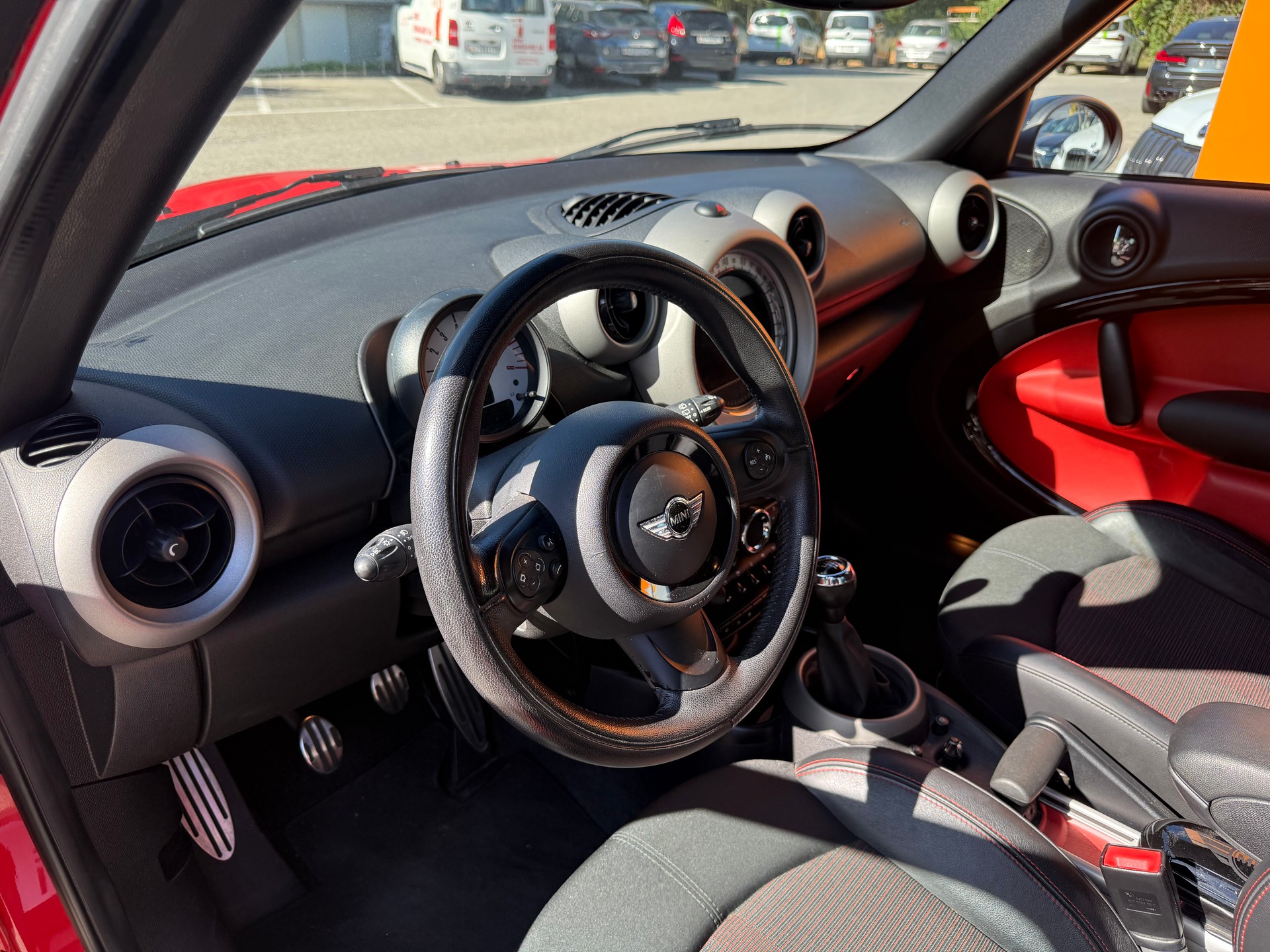 MINI Countryman Cooper S FWD-image-5