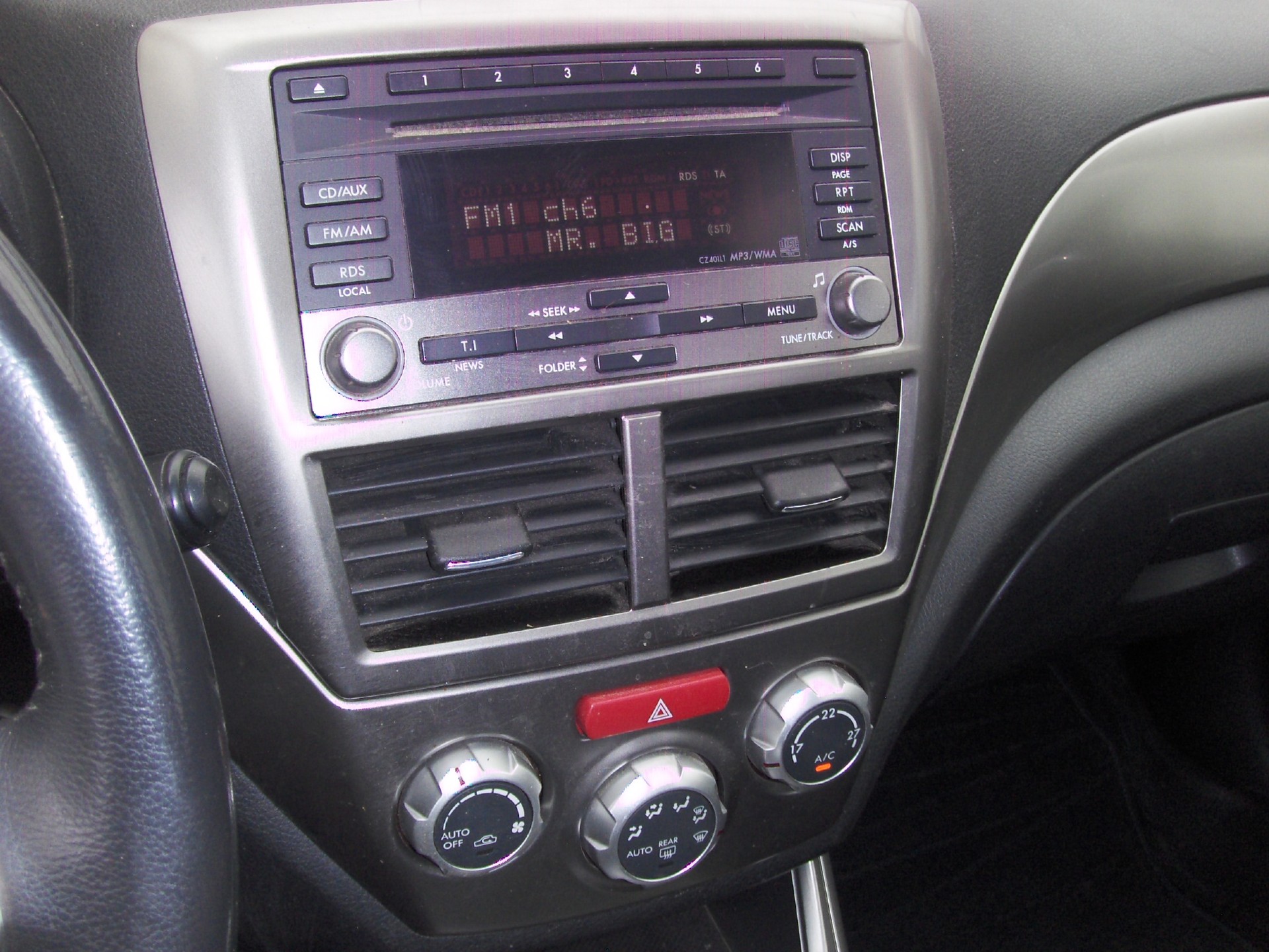 SUBARU Impreza 1.5R Swiss Automatic-image-7