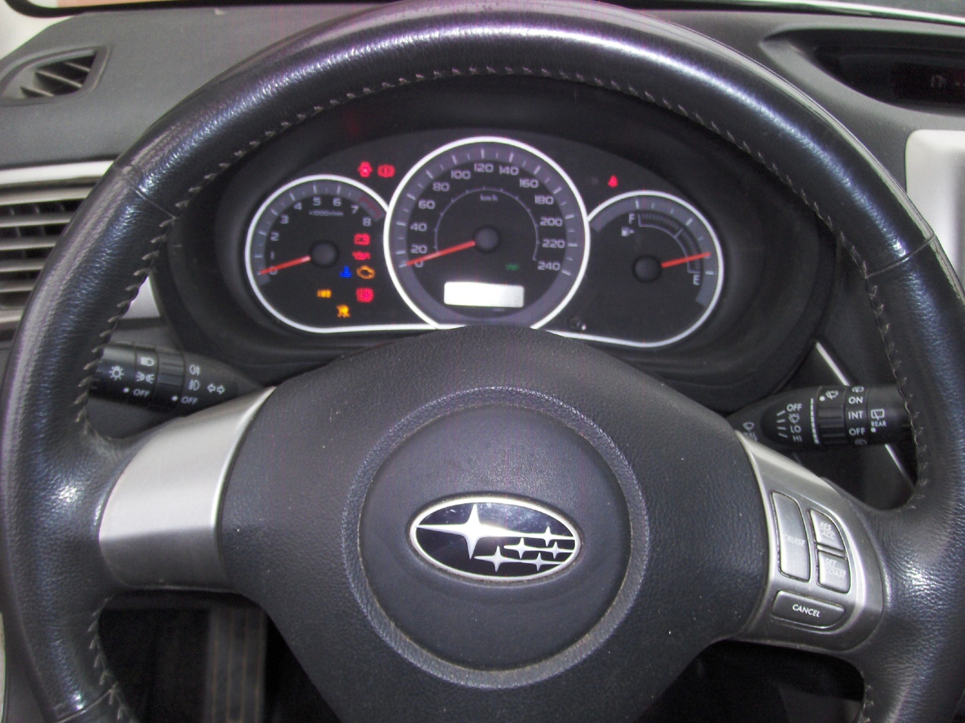 SUBARU Impreza 1.5R Swiss Automatic-image-6