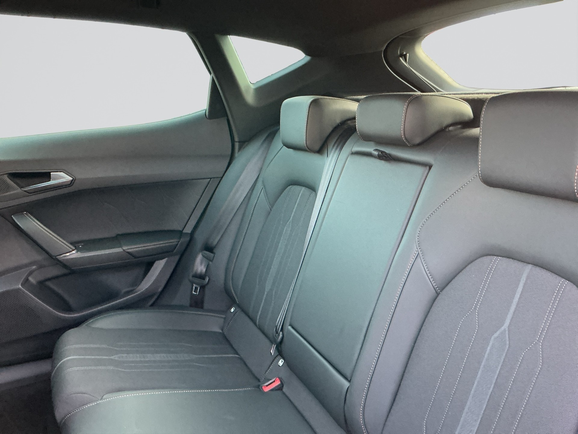 CUPRA FORMENTOR 2.0 TSI VZ-image-12