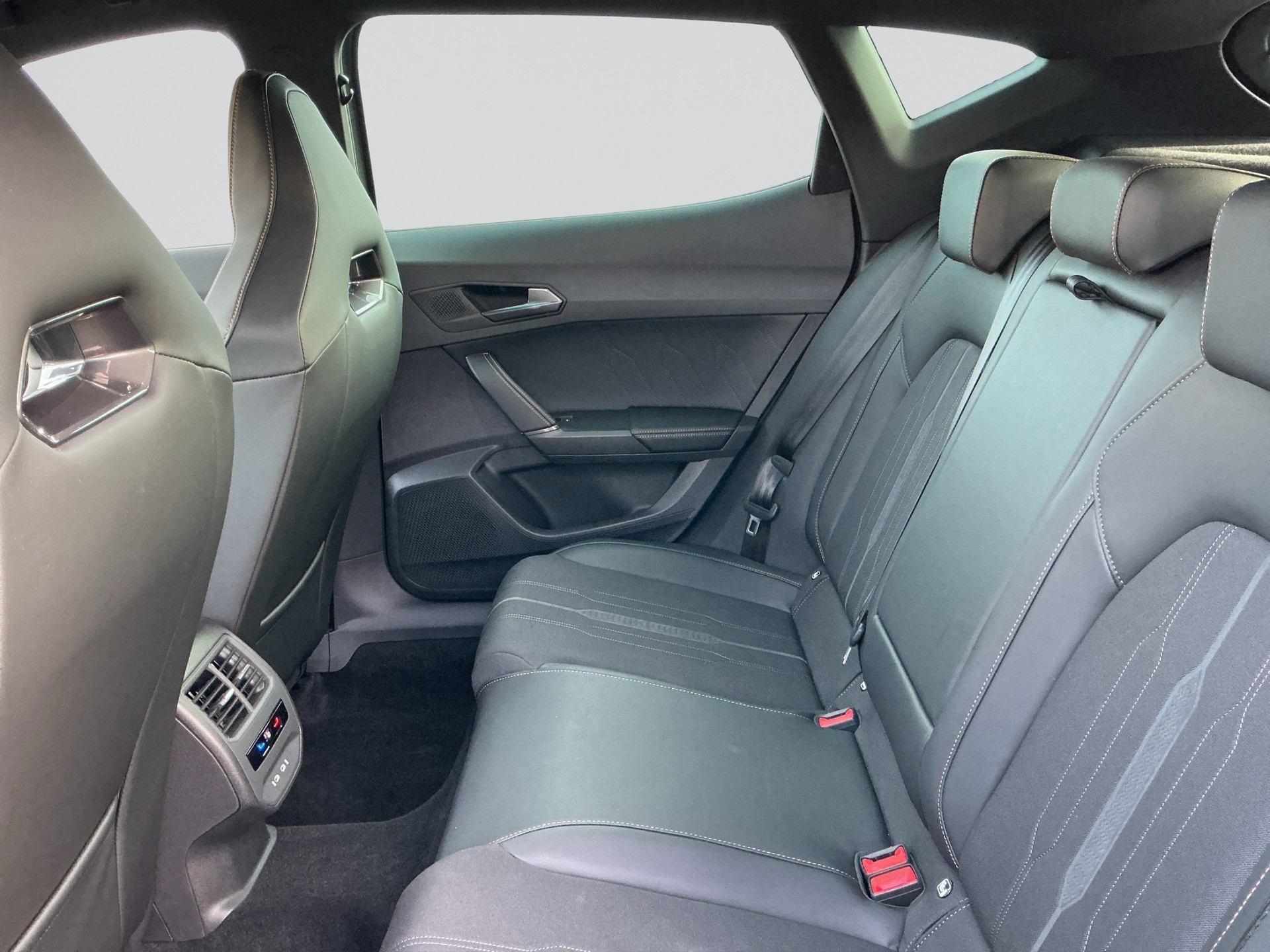 CUPRA FORMENTOR 2.0 TSI VZ-image-11