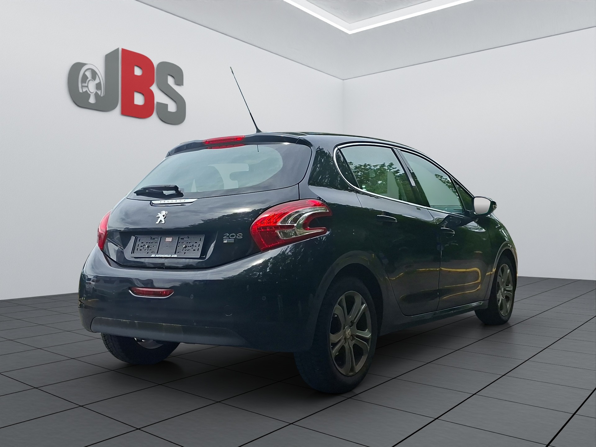 PEUGEOT 208 1.6 e-HDI Allure-image-4