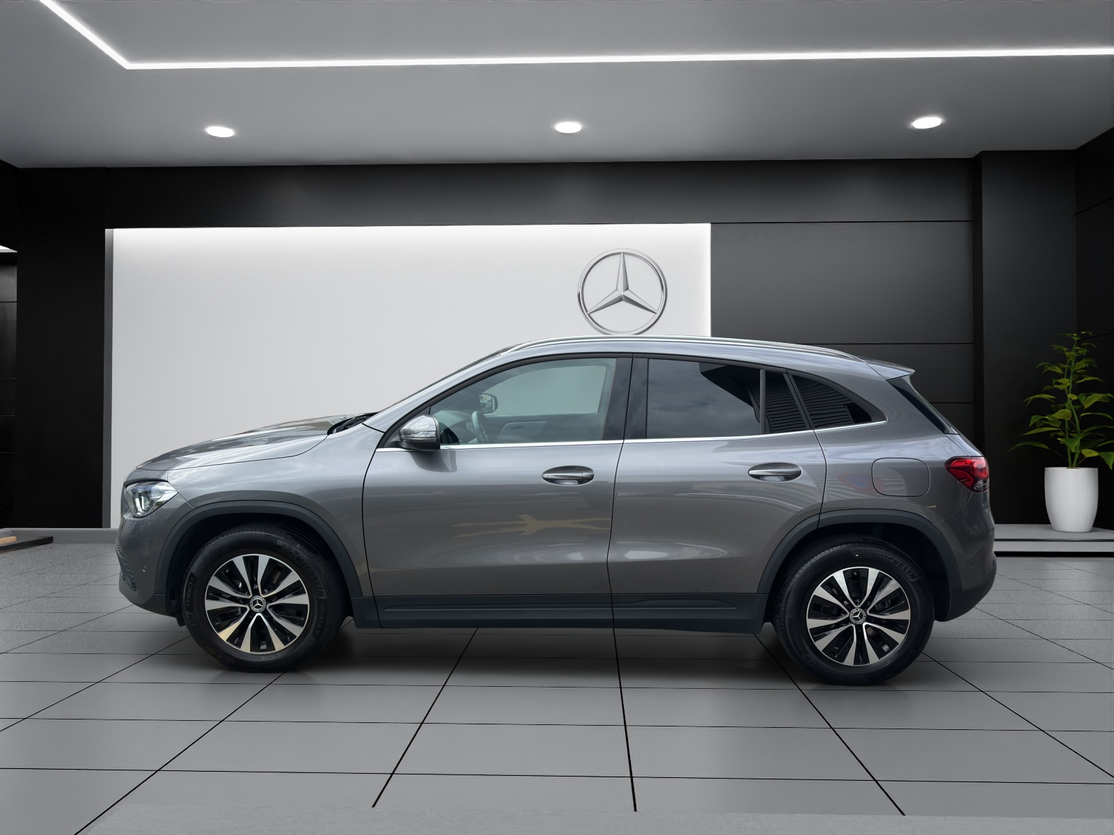MERCEDES-BENZ GLA 200 Style-image-2