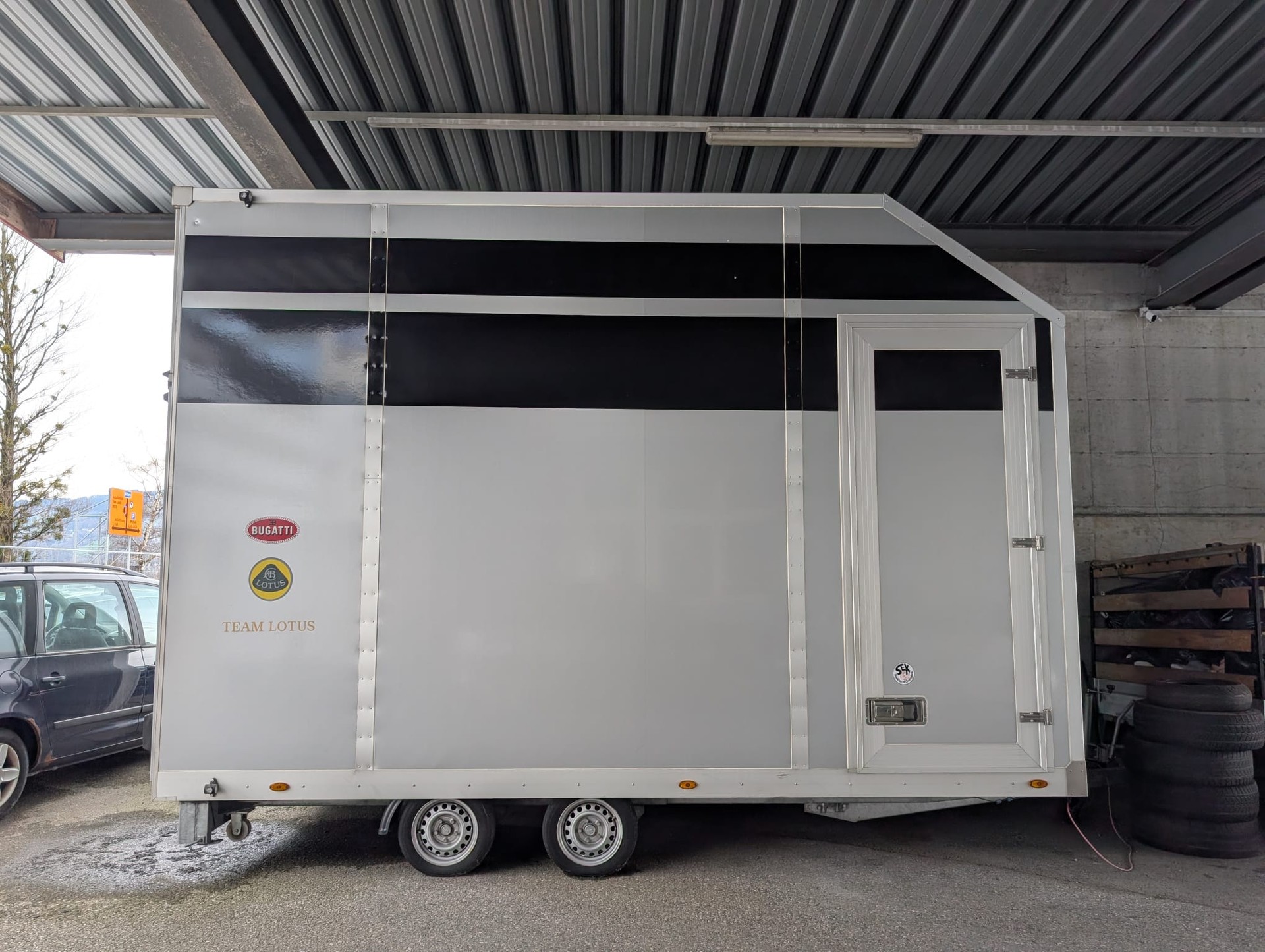 DALTEC Rennwagen Transport Anhänger-image-2