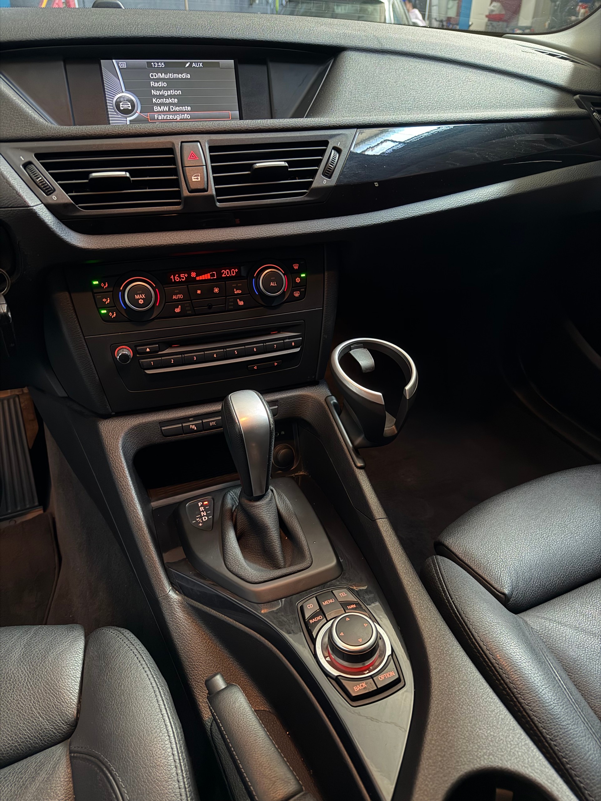 BMW X1 xDrive 20d Steptronic-image-6