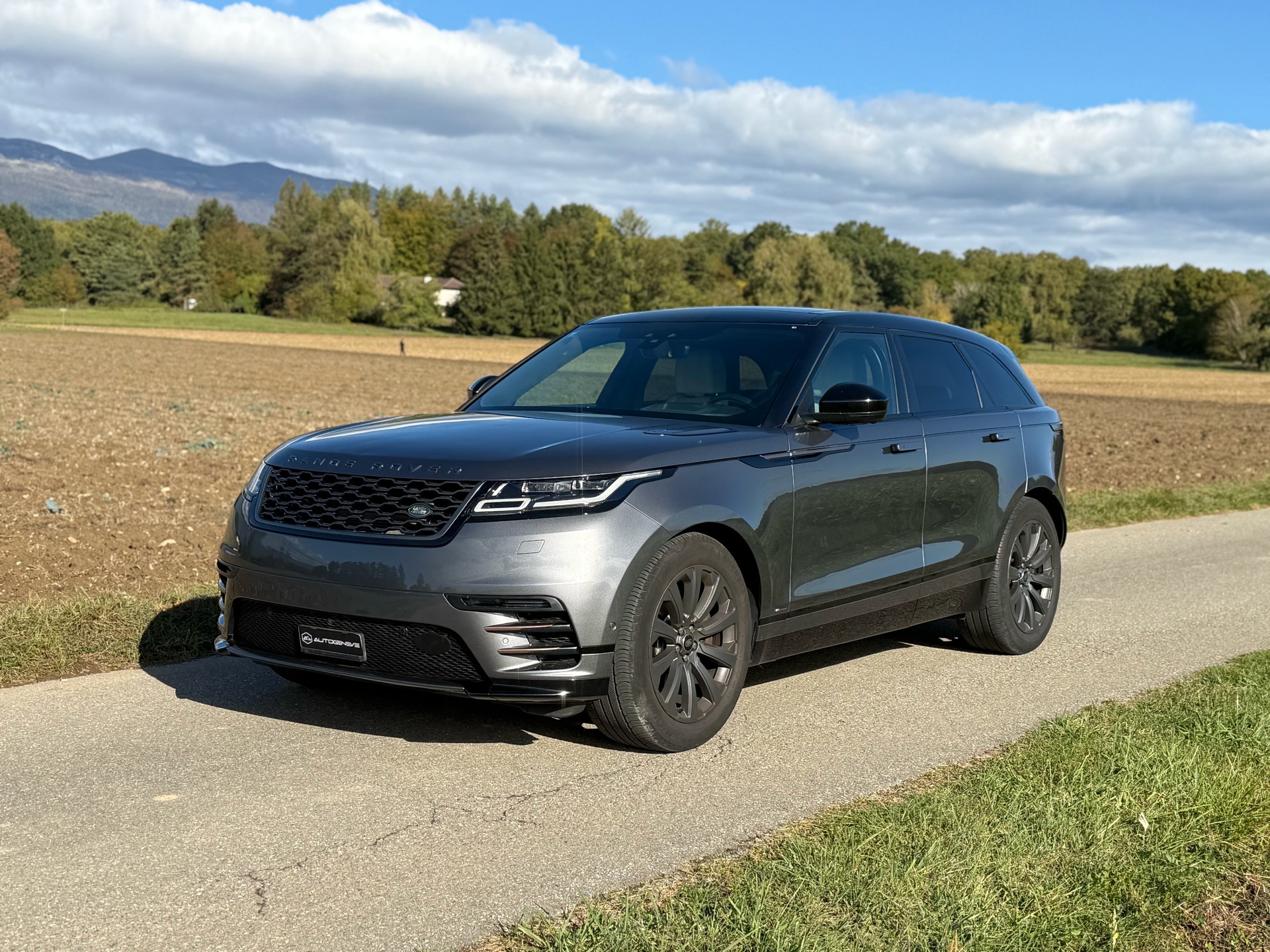 LAND ROVER Range Rover Velar R-Dynamic D 300 HSE Automatic-image-2