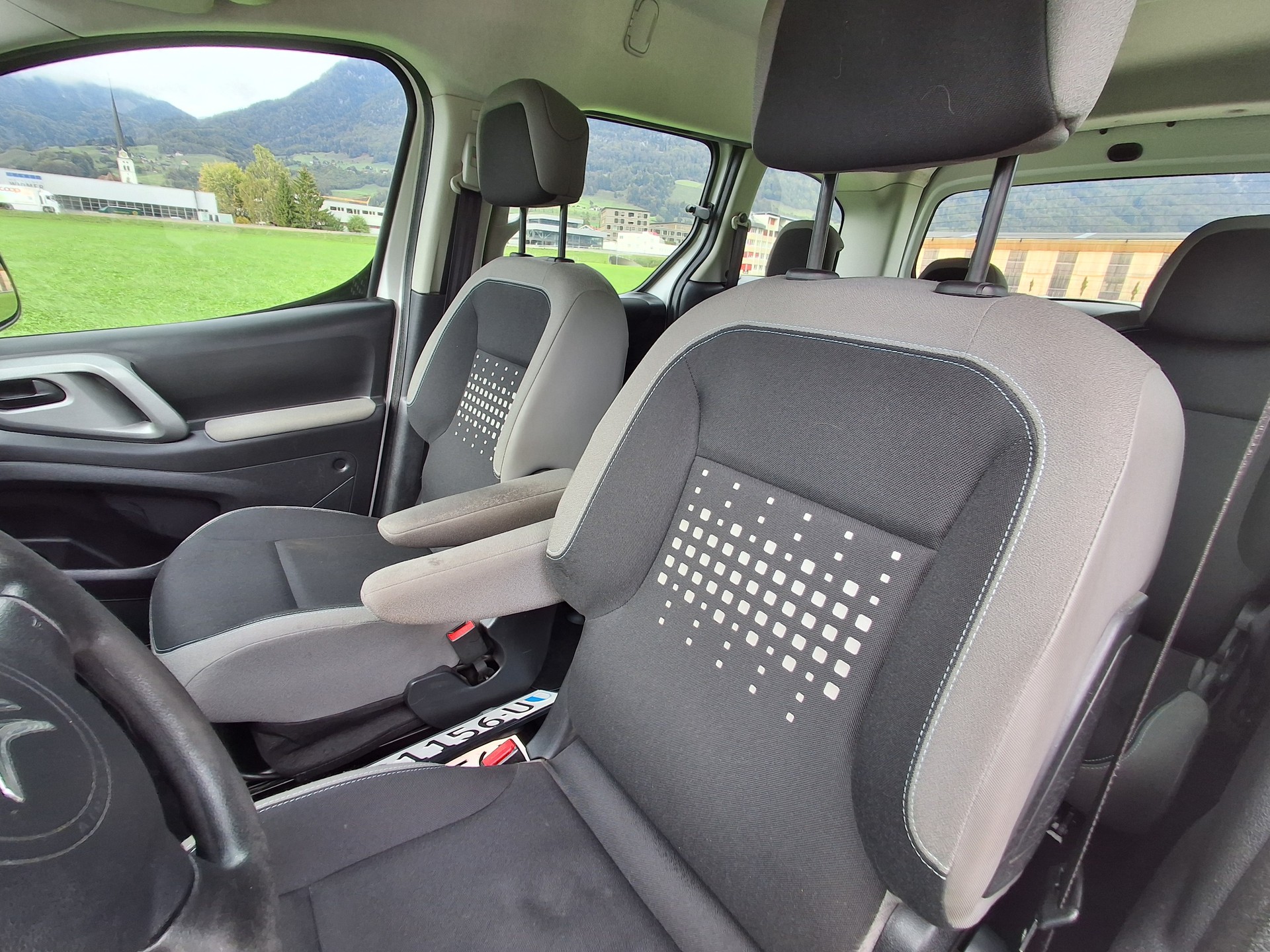 CITROEN Berlingo 1.6 BlueHDi Shine-image-4