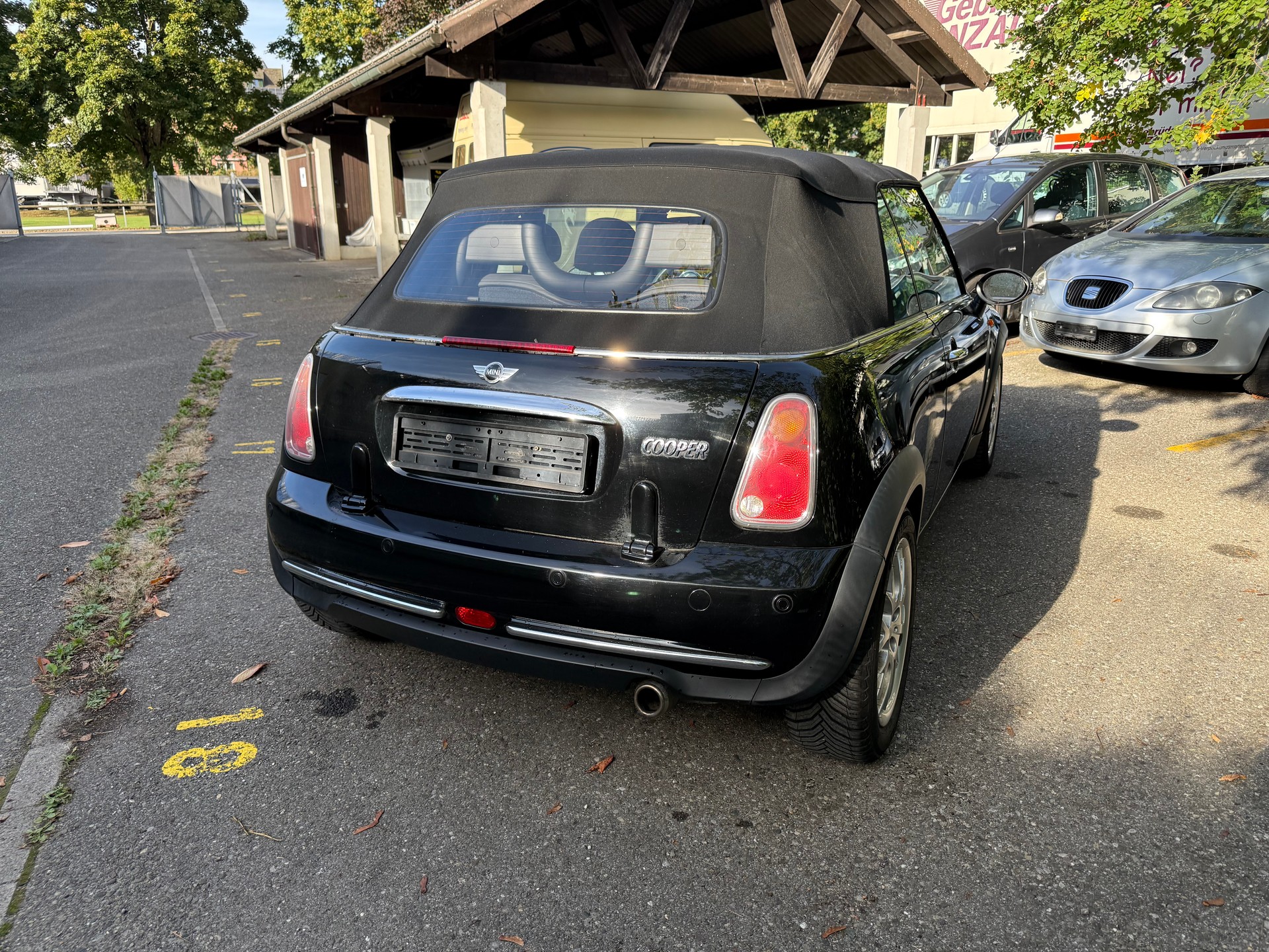 MINI Cooper Cabriolet-image-4