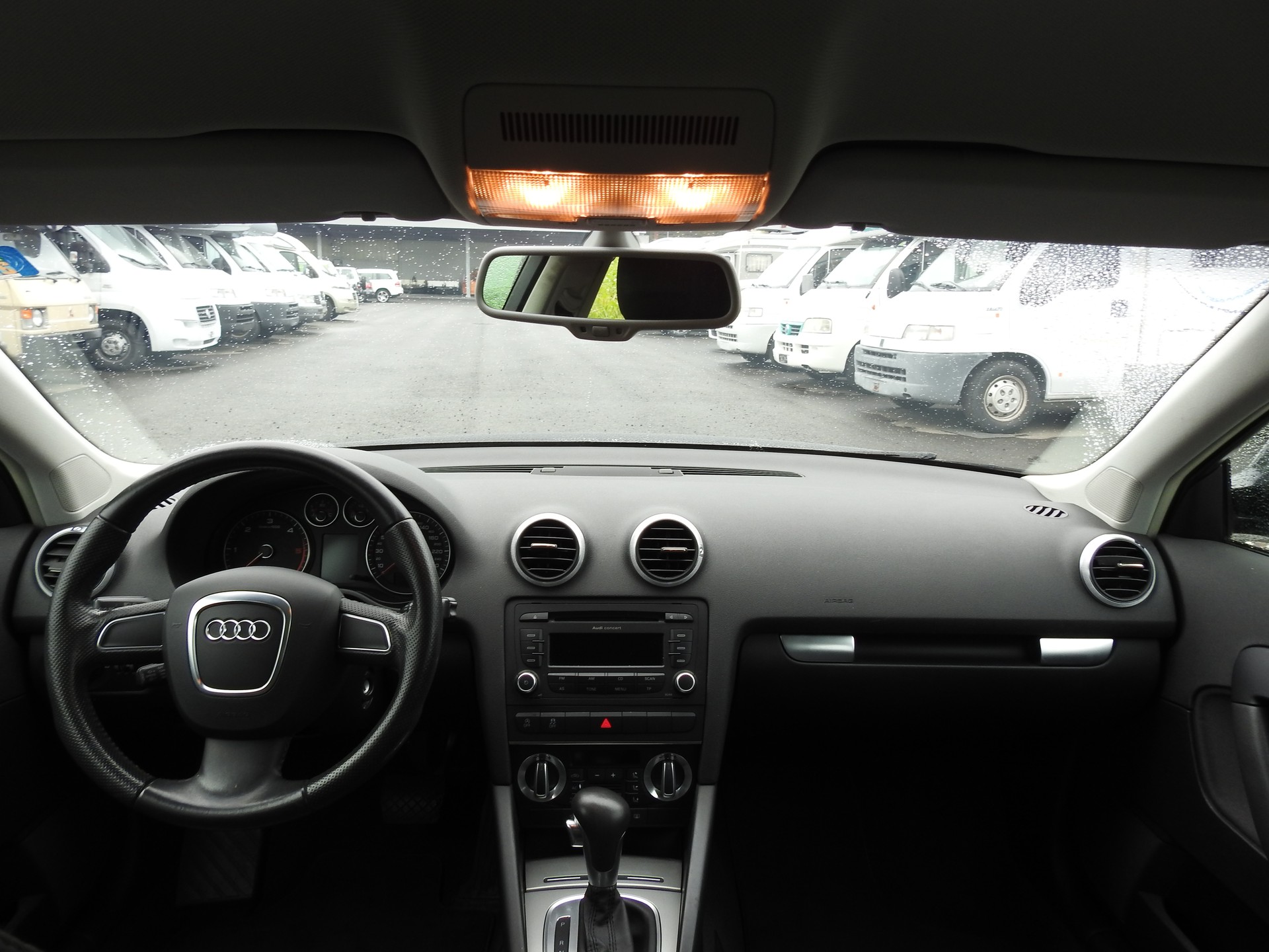 AUDI A3 Sportback 1.6 TDI Ambition S-tronic-image-15