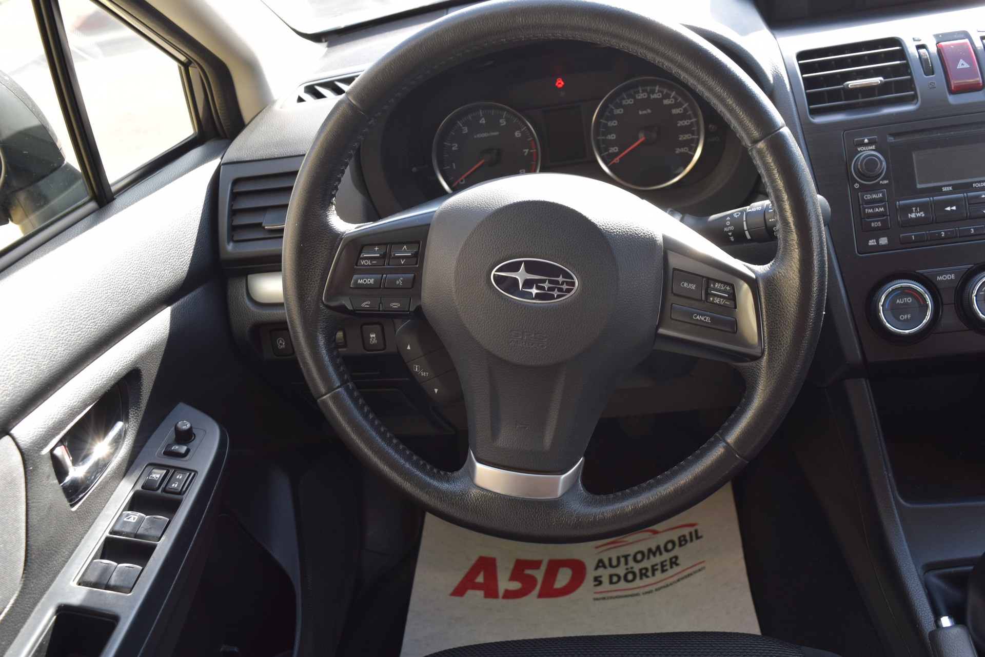 SUBARU XV 1.6 Swiss Two-image-13