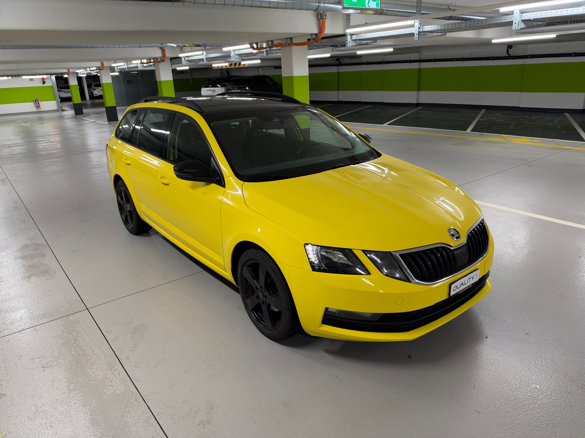 SKODA Octavia Combi 1.6 TDI Ambition DSG-image-2