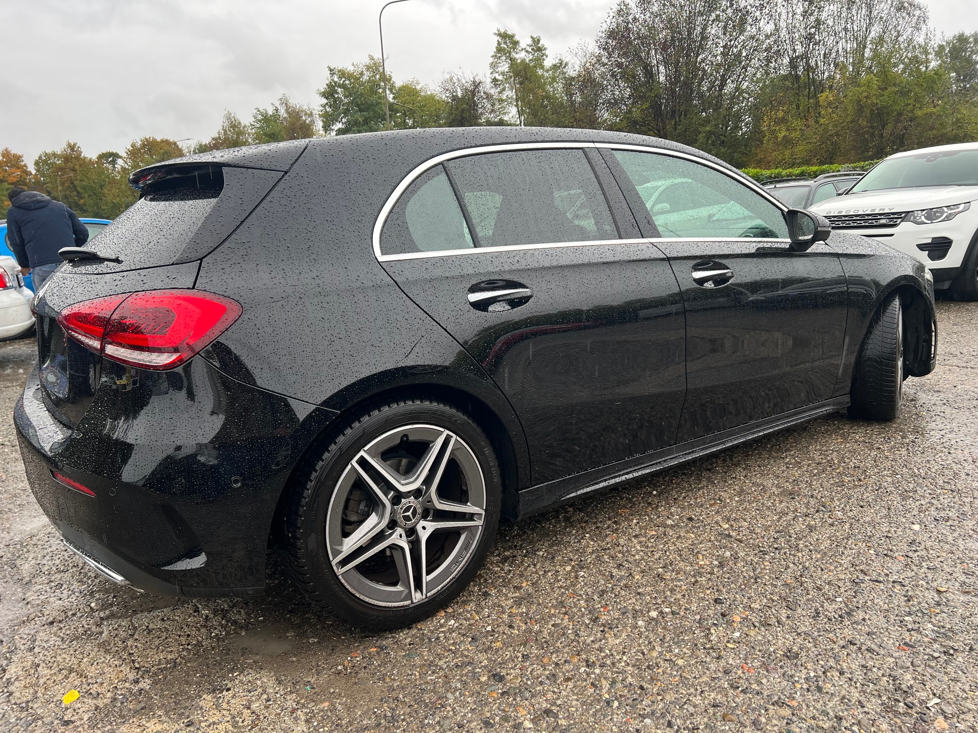 MERCEDES-BENZ A 180 AMG Line 7G-DCT-image-2