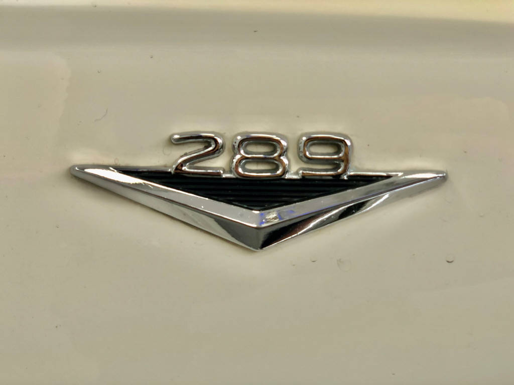 FORD MUSTANG V8-image-7