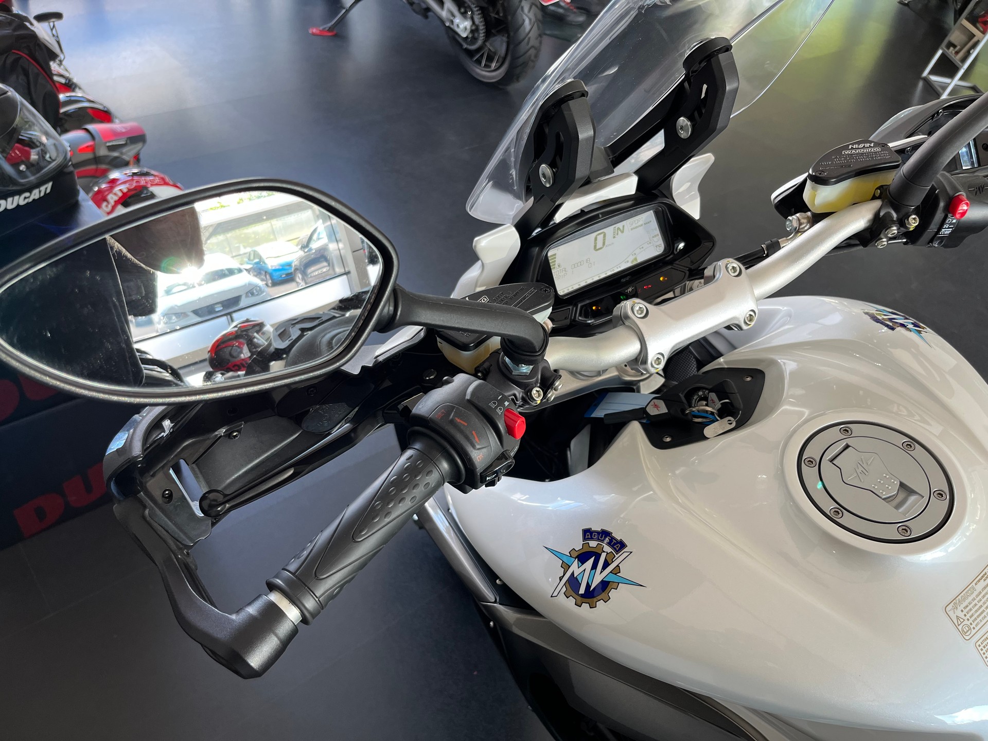 MV AGUSTA Stradale 800 EAS ABS-image-11