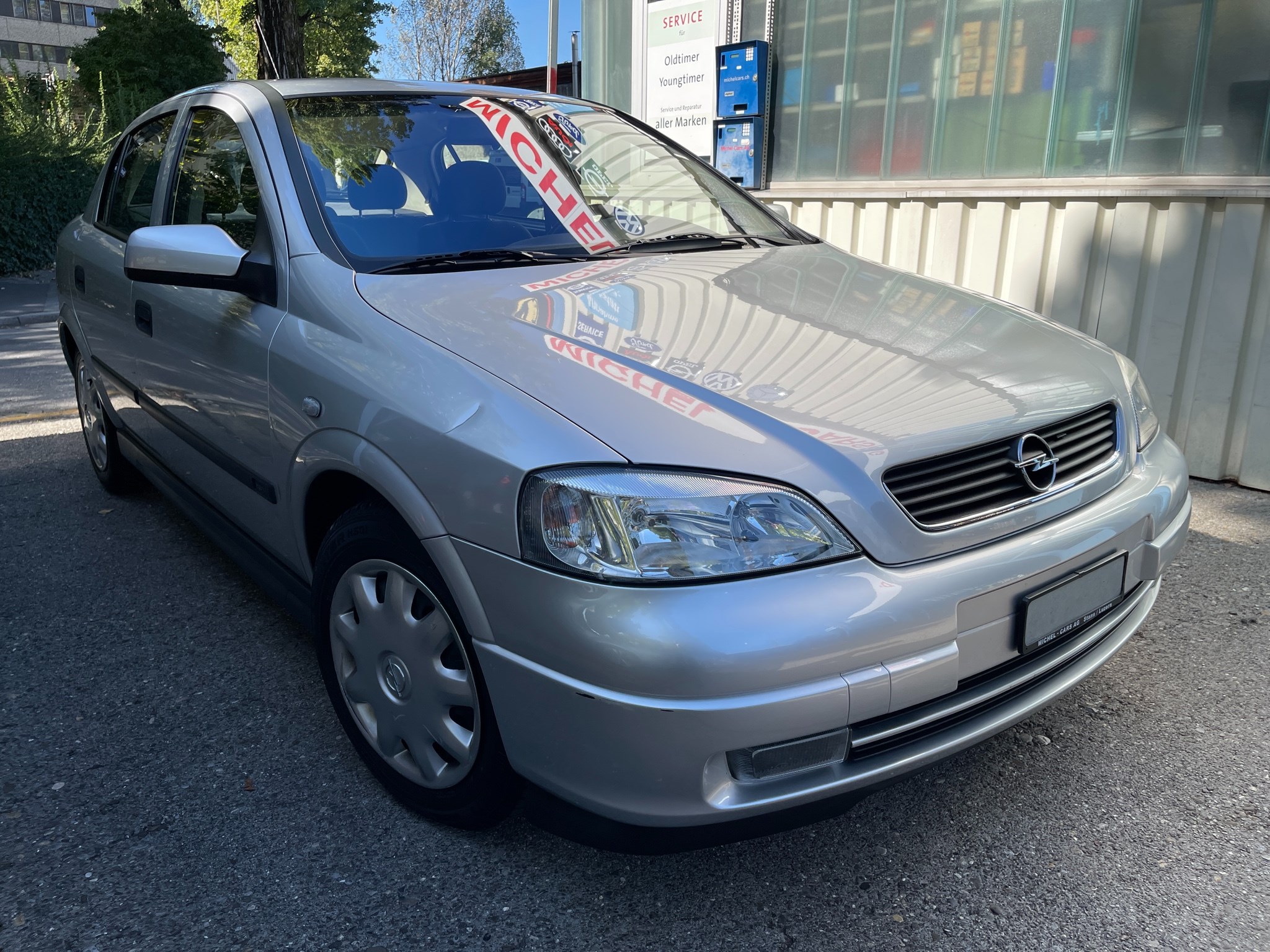 OPEL Astra 2.2i 16V Elegance (Limousine)