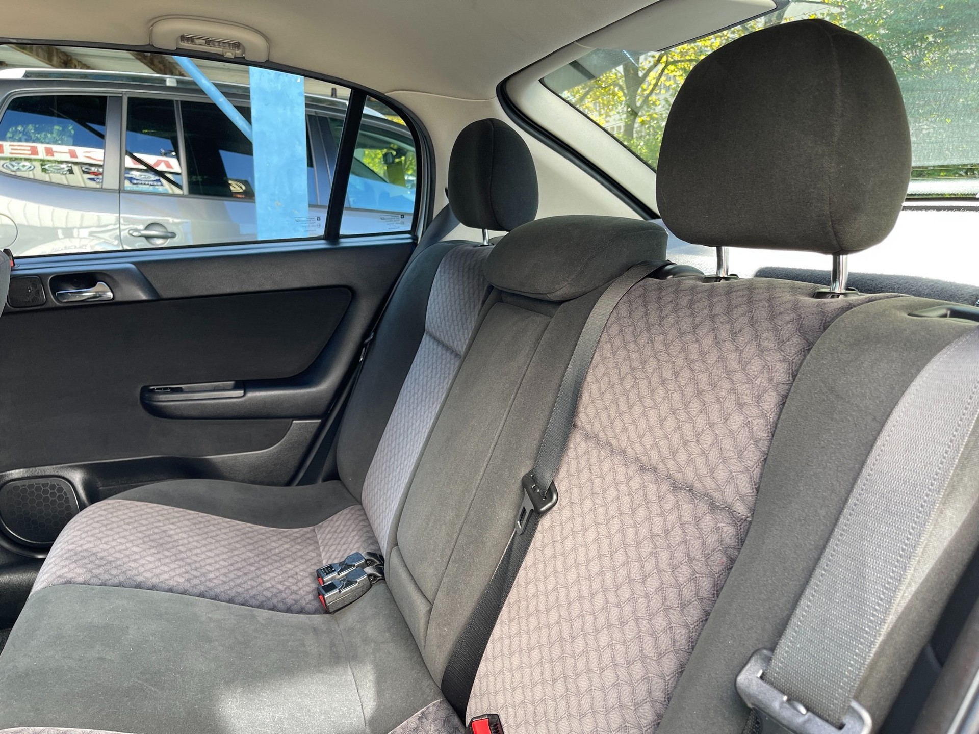 OPEL Astra 2.2i 16V Elegance-image-9