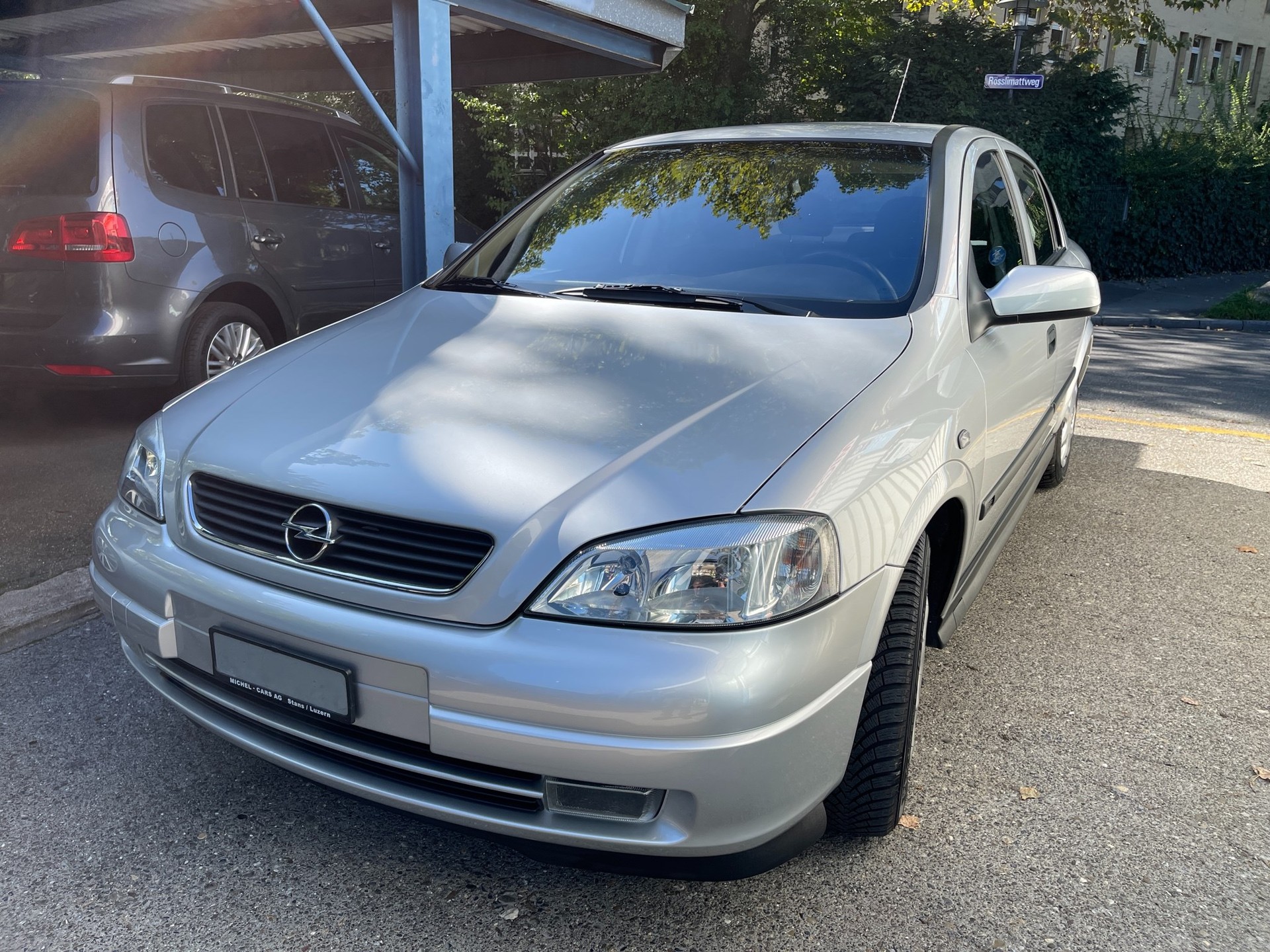 OPEL Astra 2.2i 16V Elegance