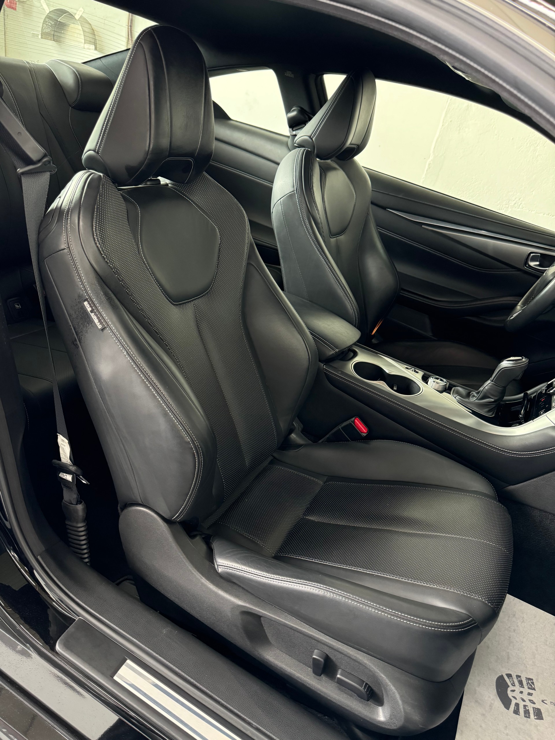 INFINITI Q60 2.0t Coupé Premium Tech Automatic-image-20