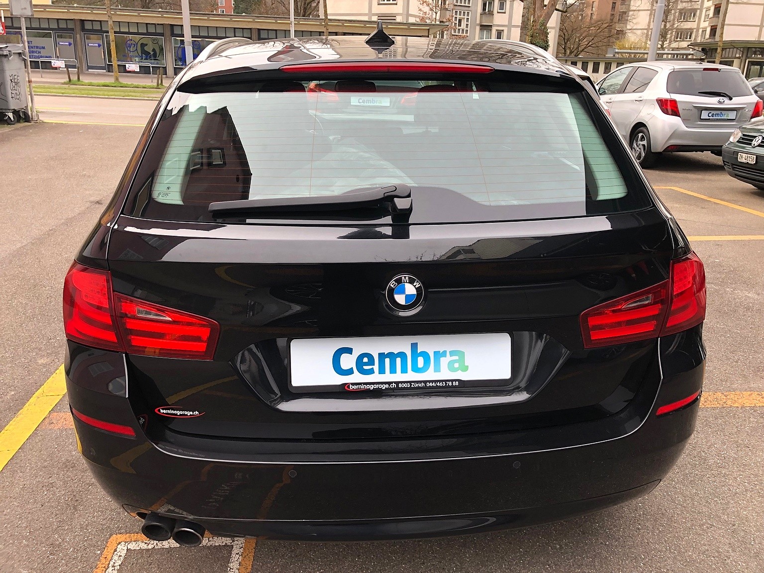 BMW 528i Touring Steptronic SAG-image-2
