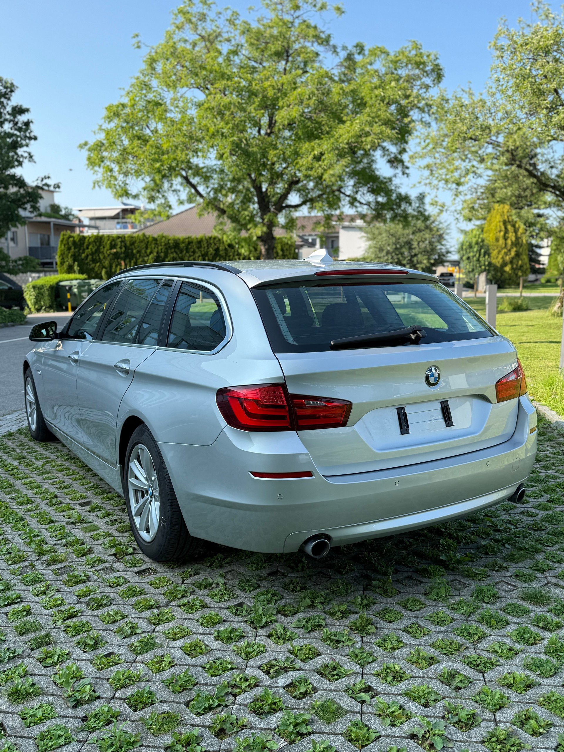 BMW 535d xDrive Touring Steptronic-image-2