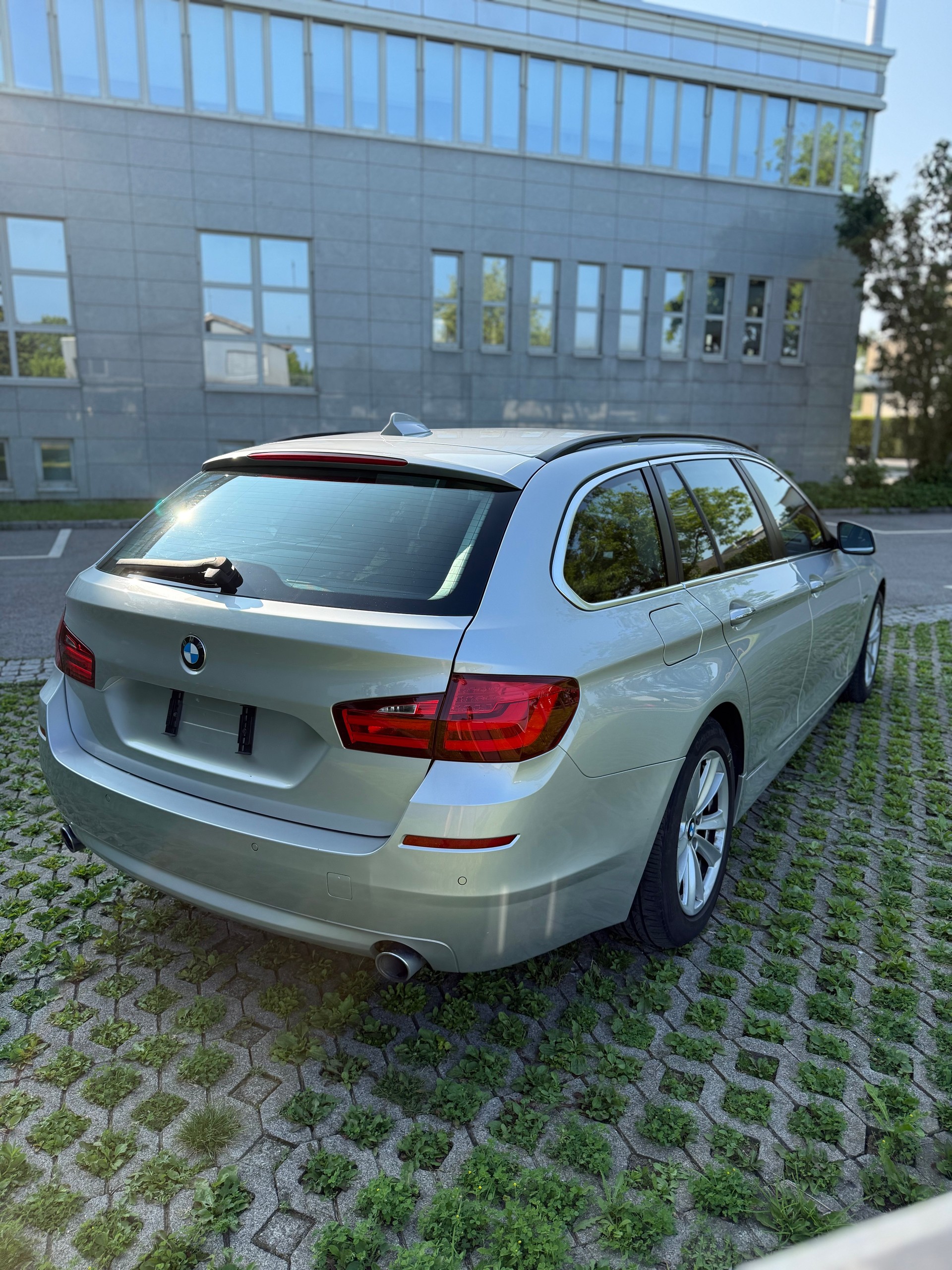 BMW 535d xDrive Touring Steptronic-image-3