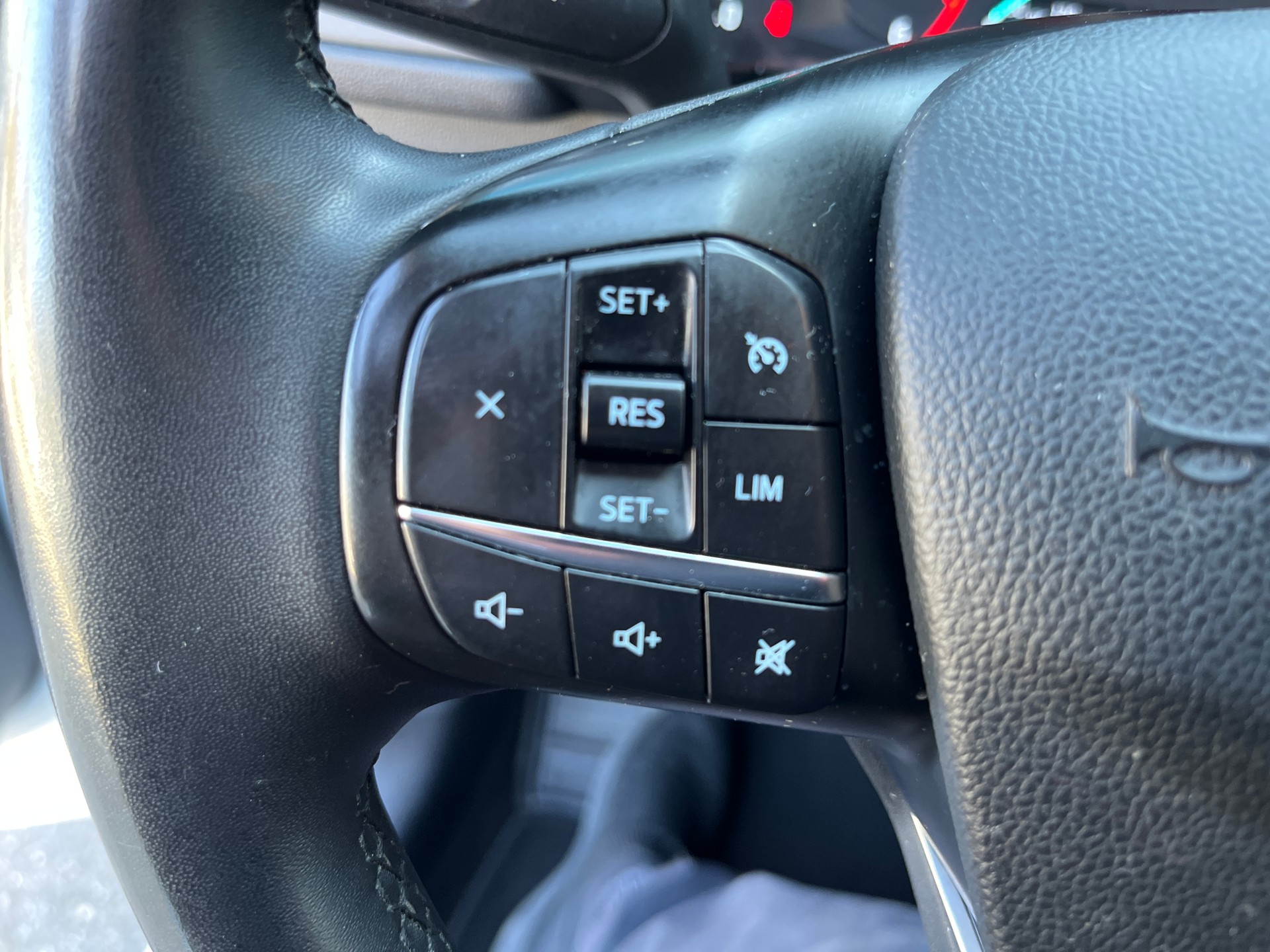 FORD Kuga 1.5 TDCi Cool & Connect 2WD Automat-image-15