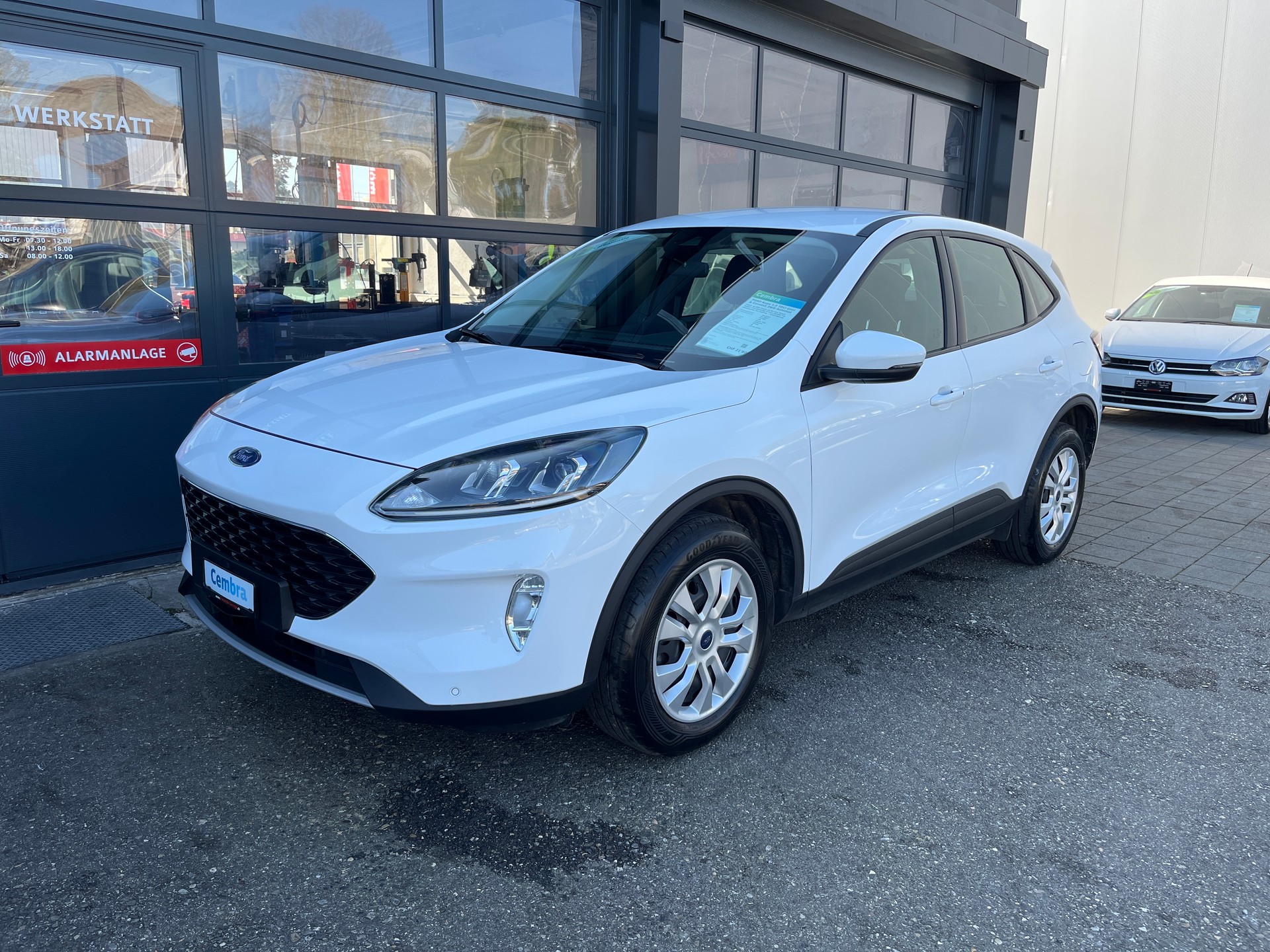 FORD Kuga 1.5 TDCi Cool & Connect 2WD Automat-image-1