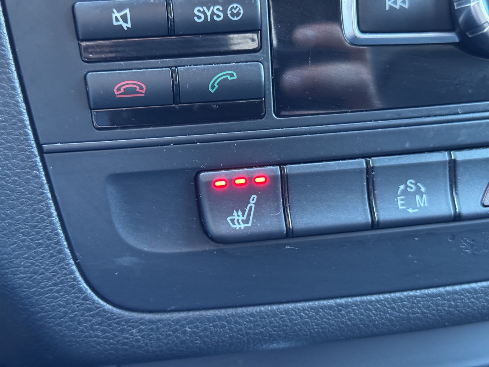 MERCEDES-BENZ B 180 7G-DCT-image-24