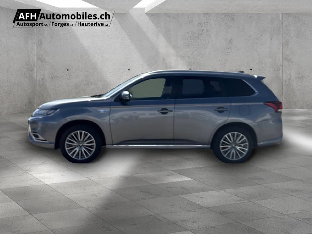 MITSUBISHI Outlander 2.4 PHEV Diamond-showroom-element-1